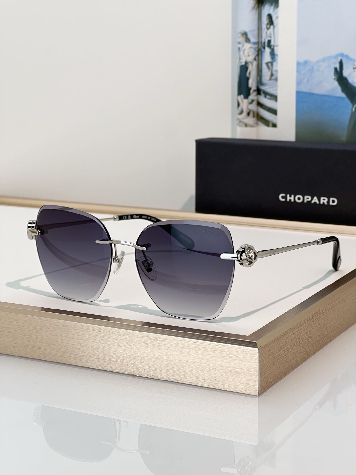 Designer Sunglasses SCHF87S