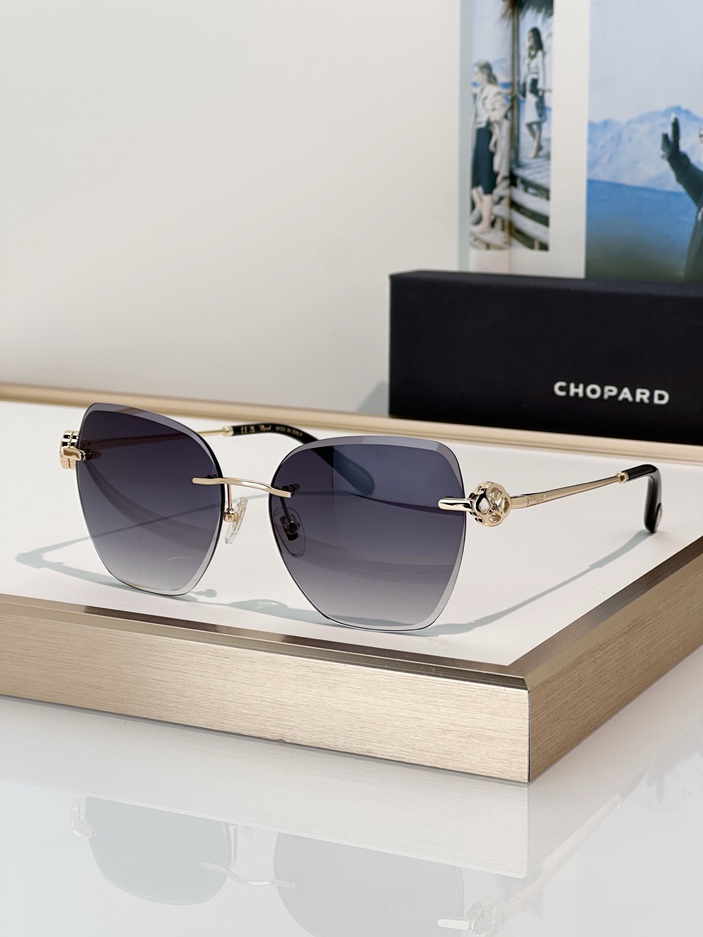 Designer Sunglasses SCHF87S