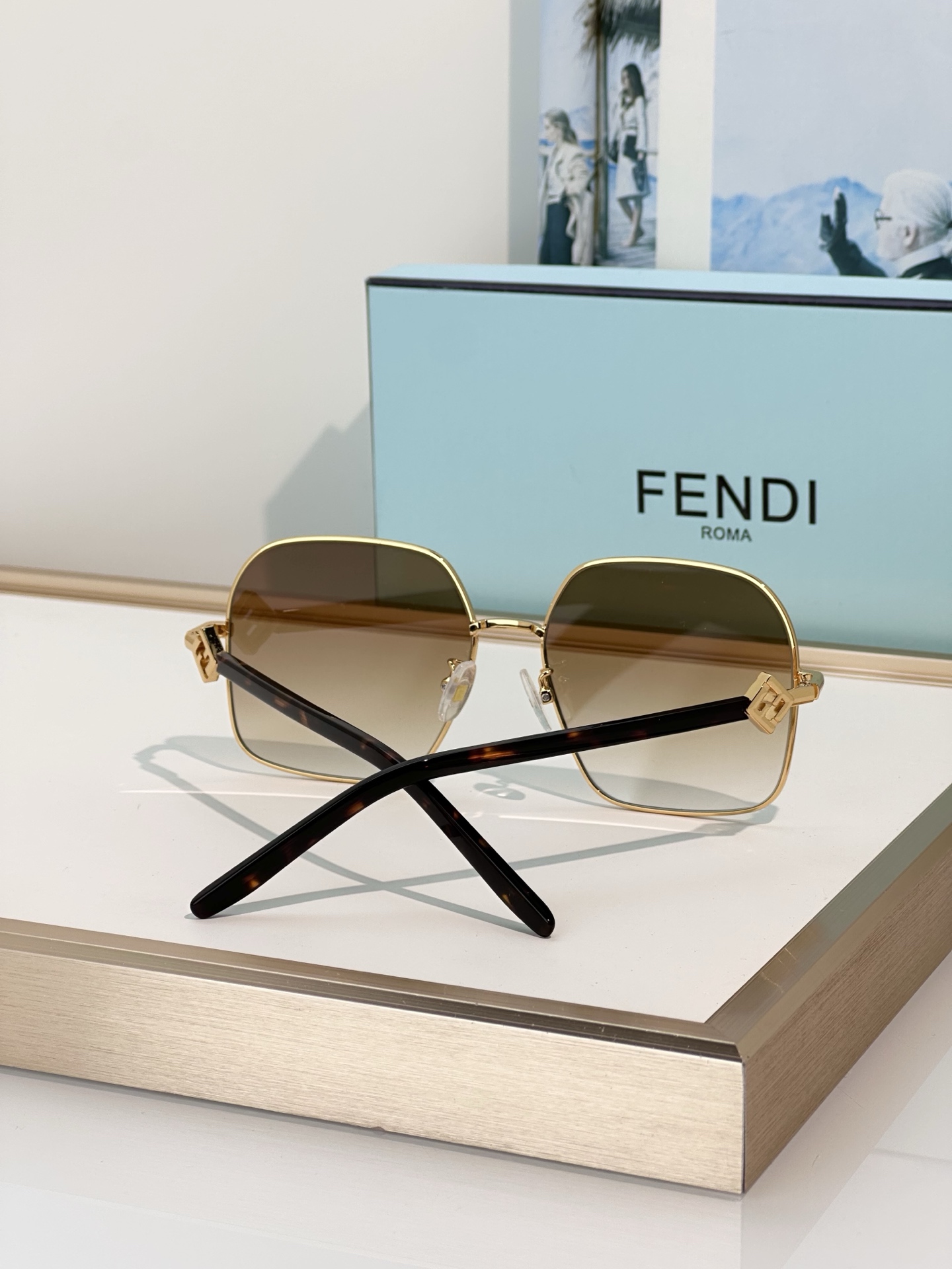 Designer Sunglasses FE40218U