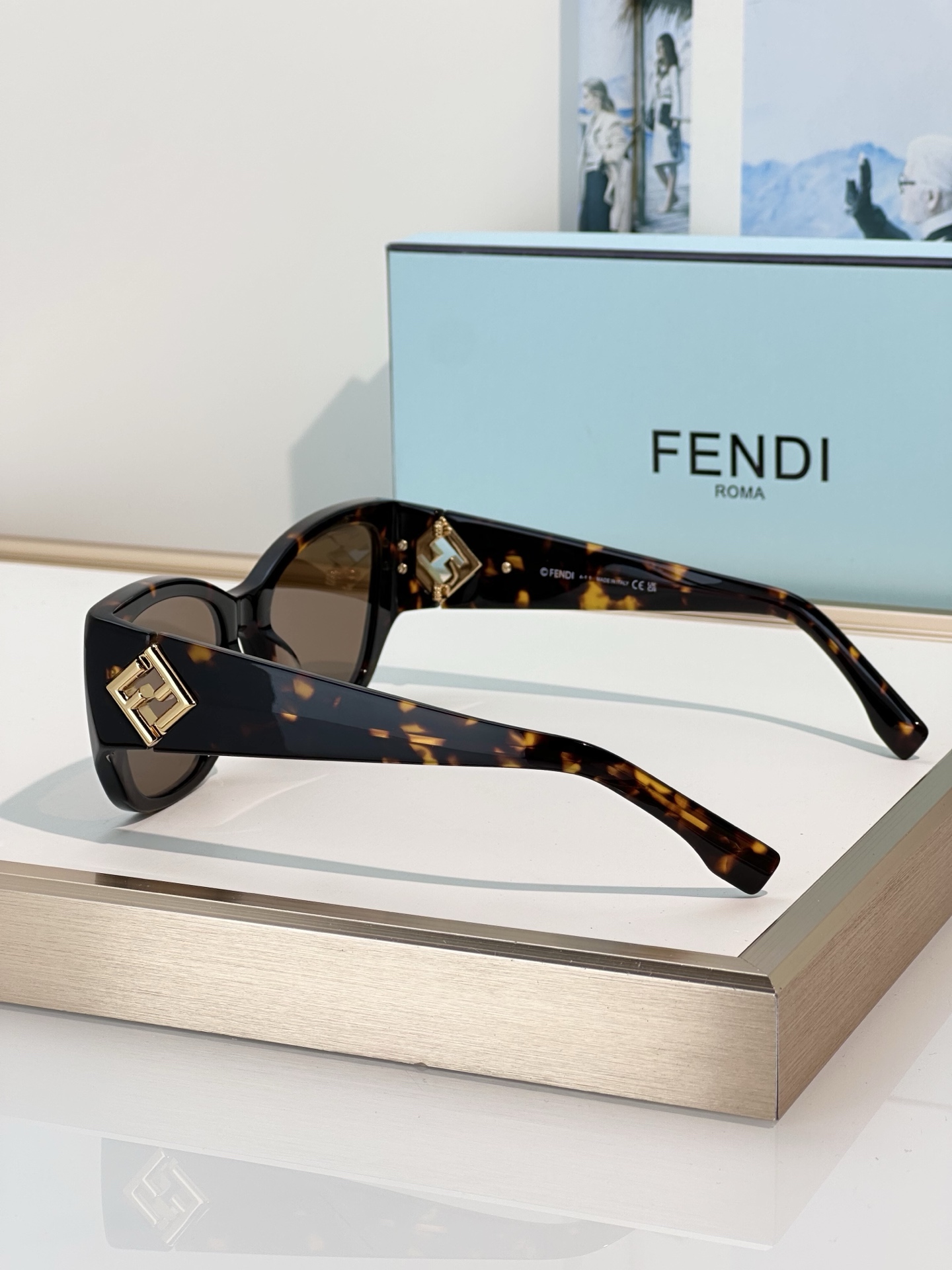 Designer Sunglasses FE40220I