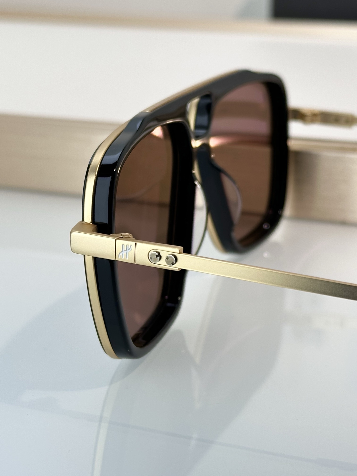 Designer Sunglasses H090