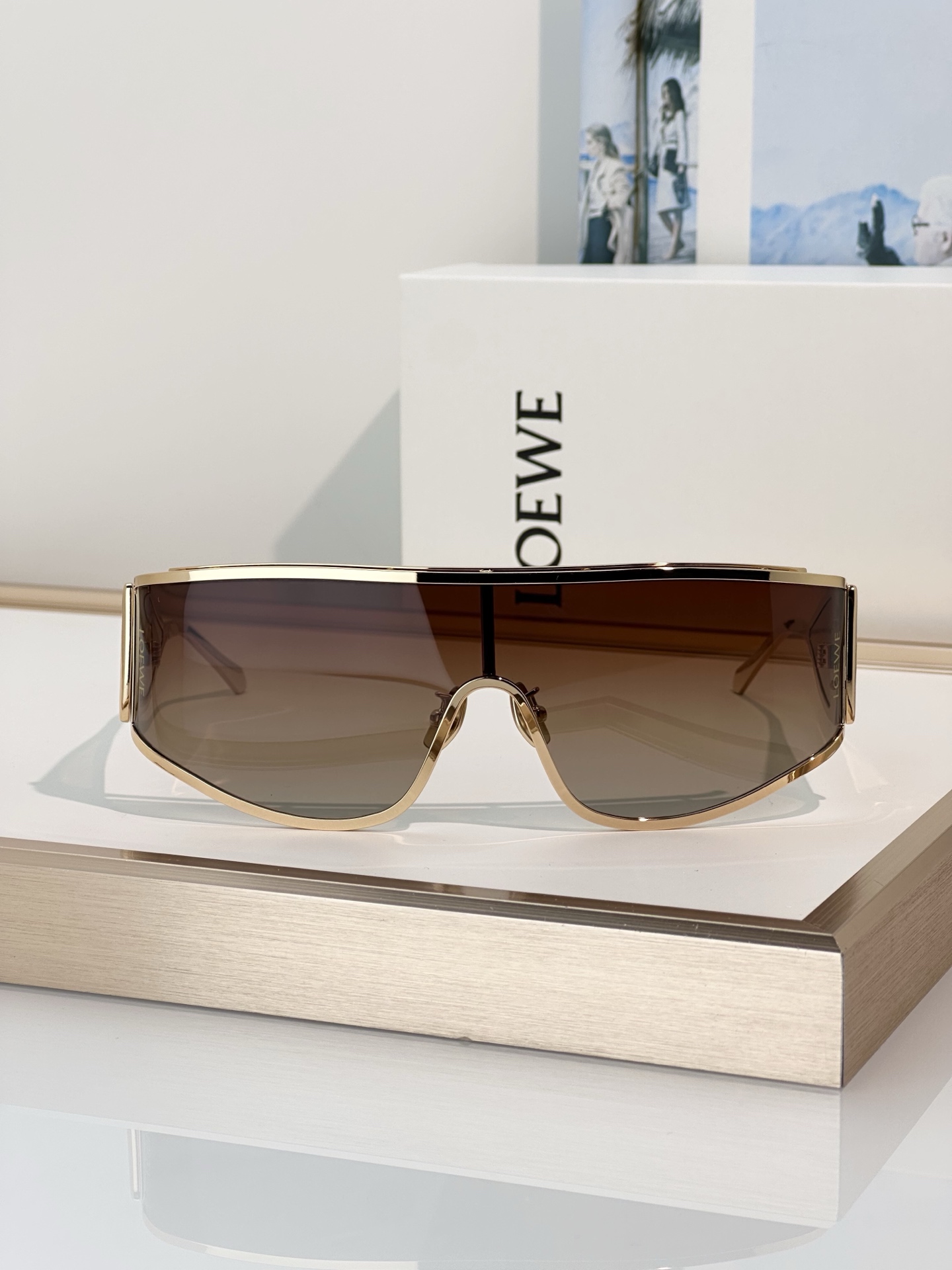 Designer Sunglasses LW40202U