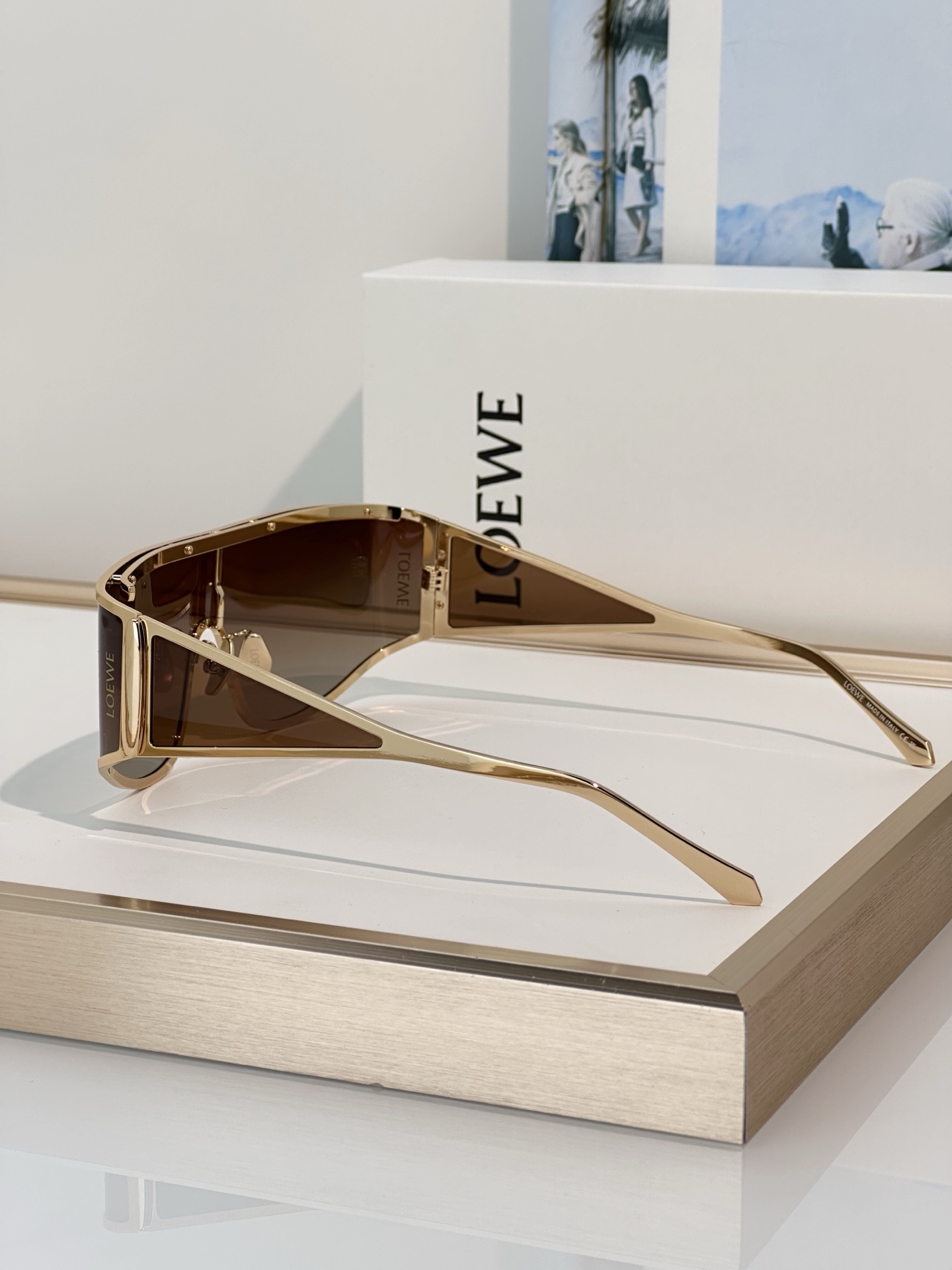 Designer Sunglasses LW40202U
