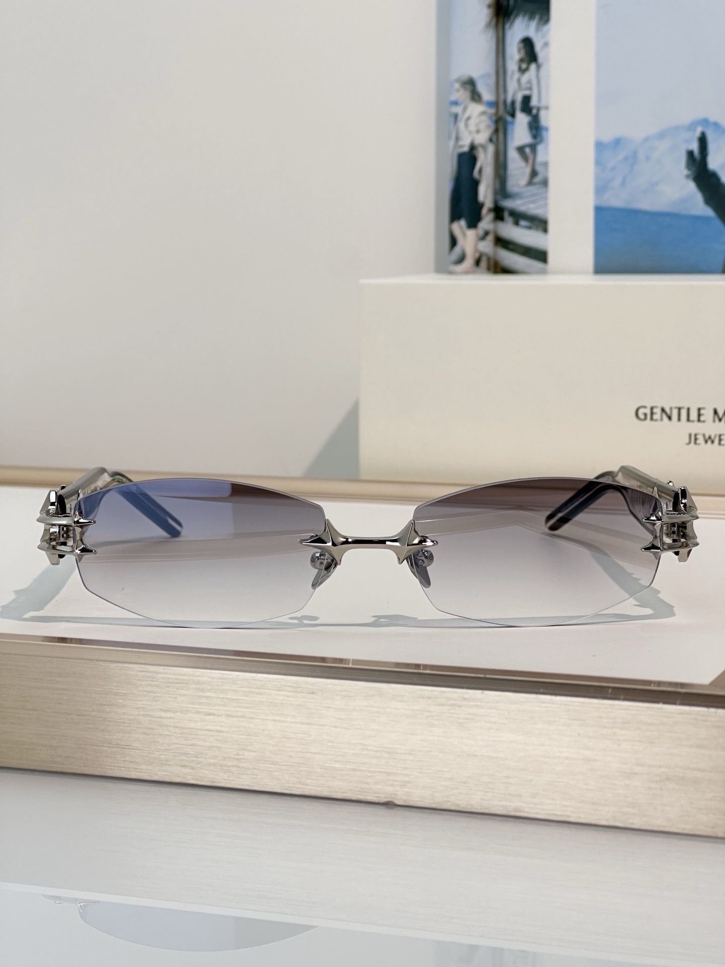 Designer Sunglasses MANIFESTO