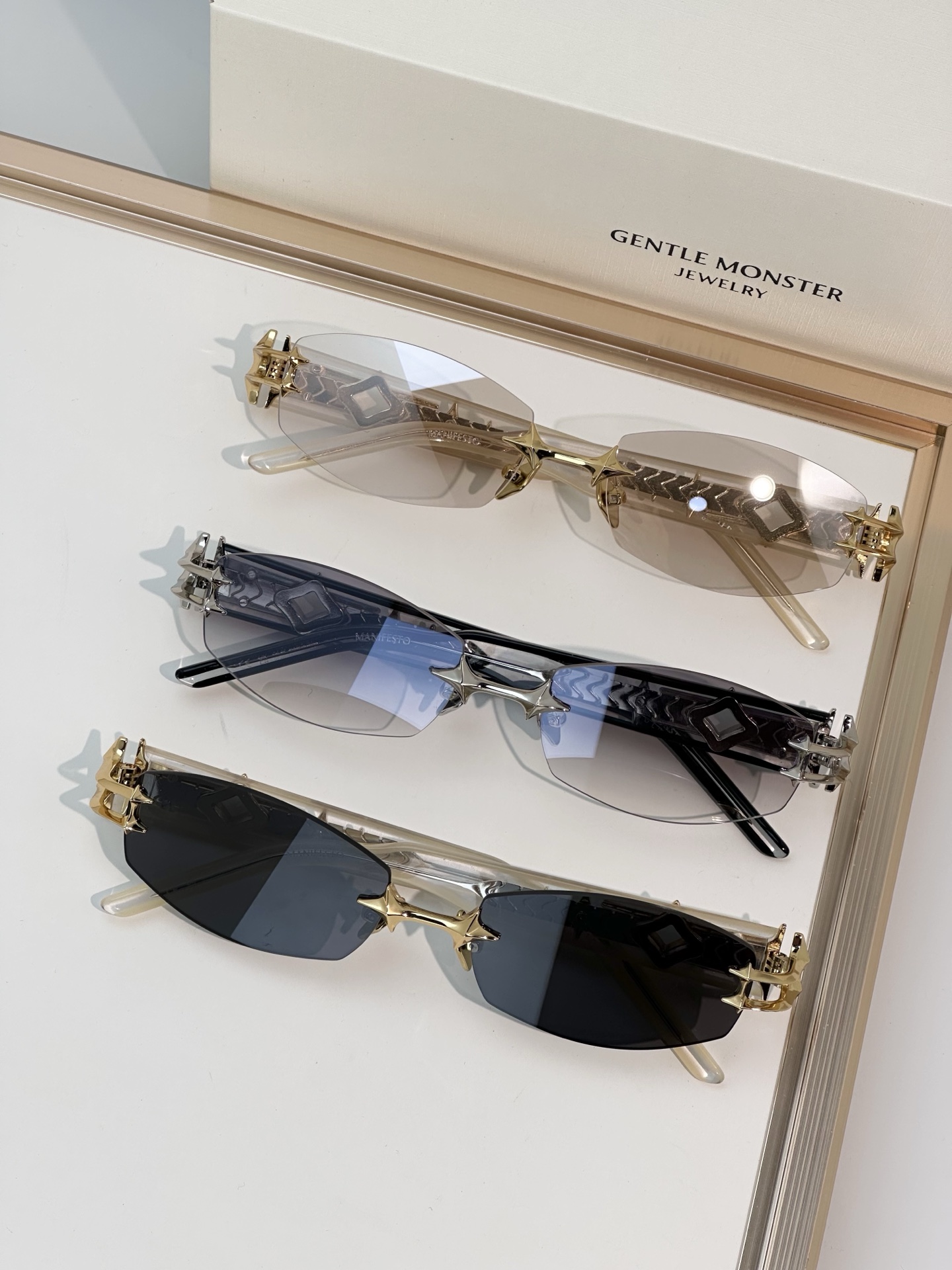 Designer Sunglasses MANIFESTO