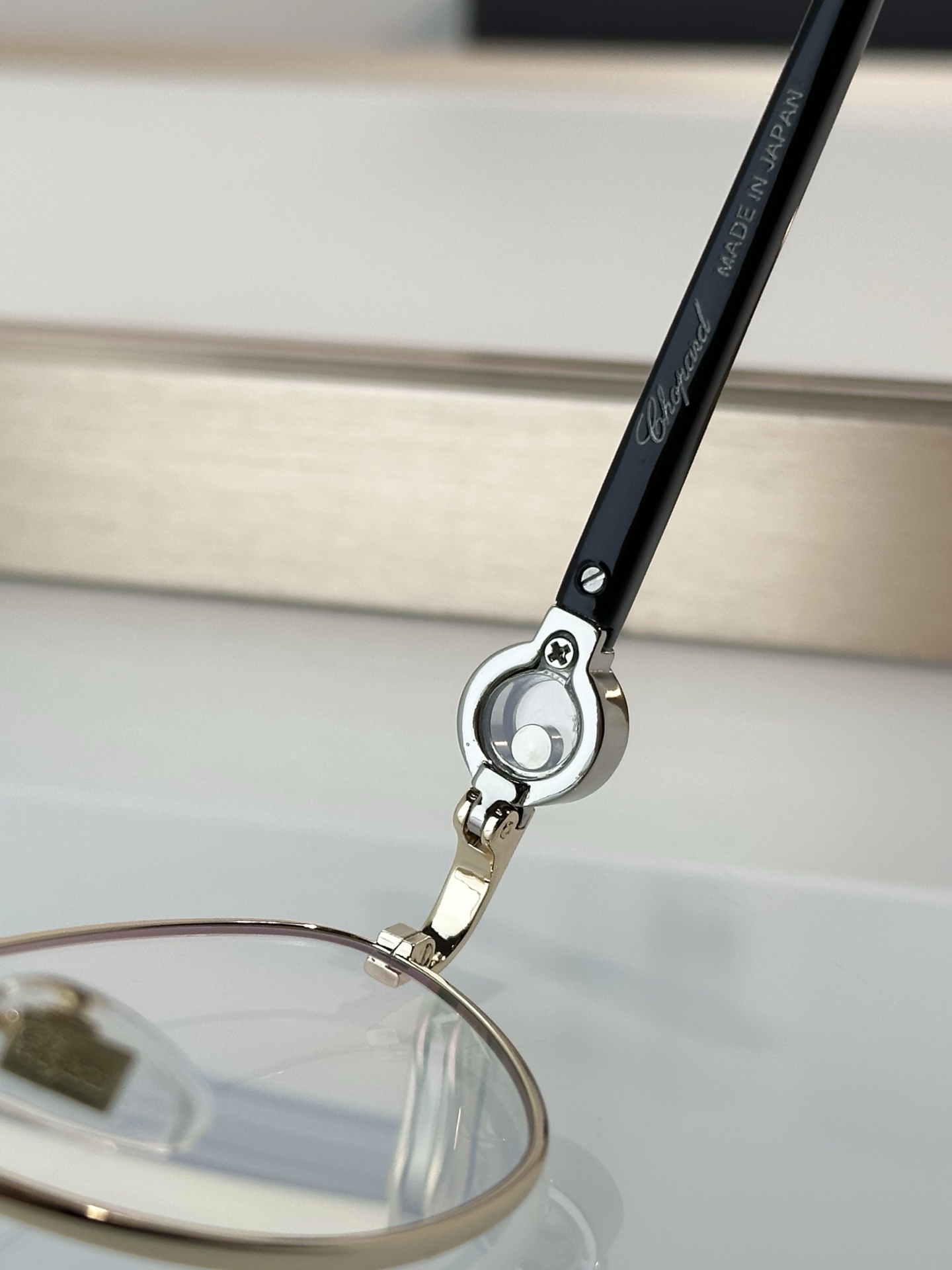 Designer Sunglasses VCHL65J
