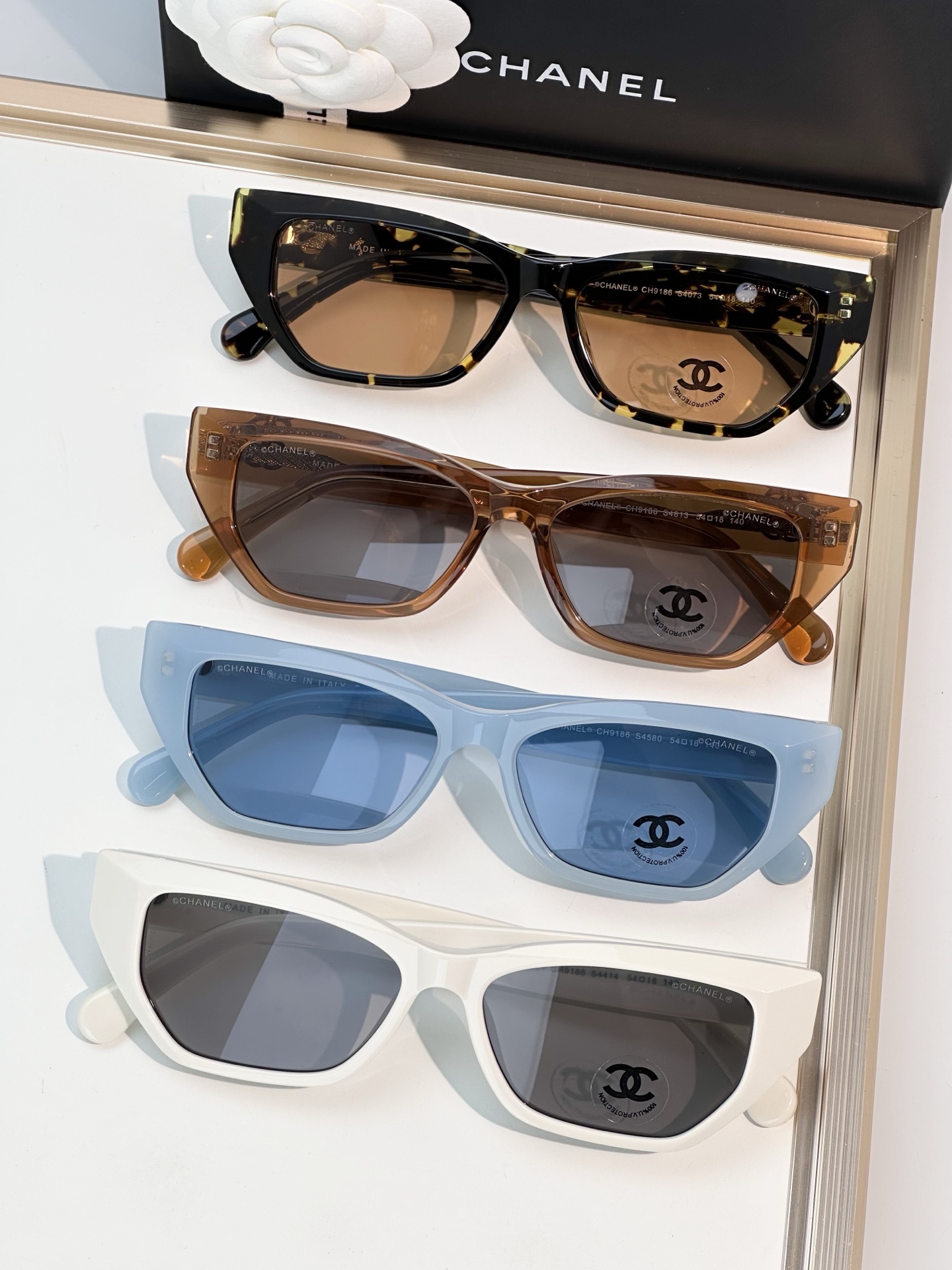 Chanel Sunglasses CH9186