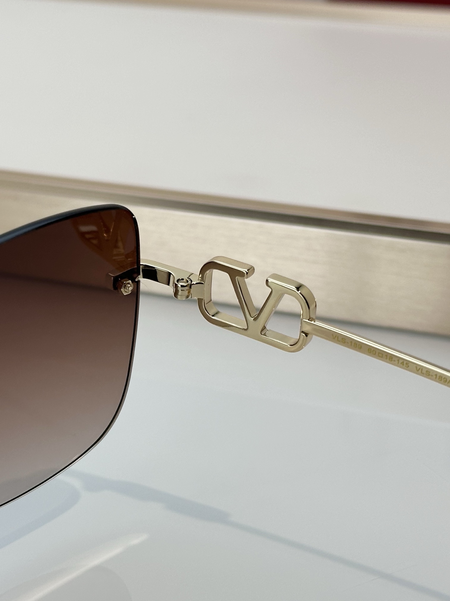 Designer Sunglasses VLS-189
