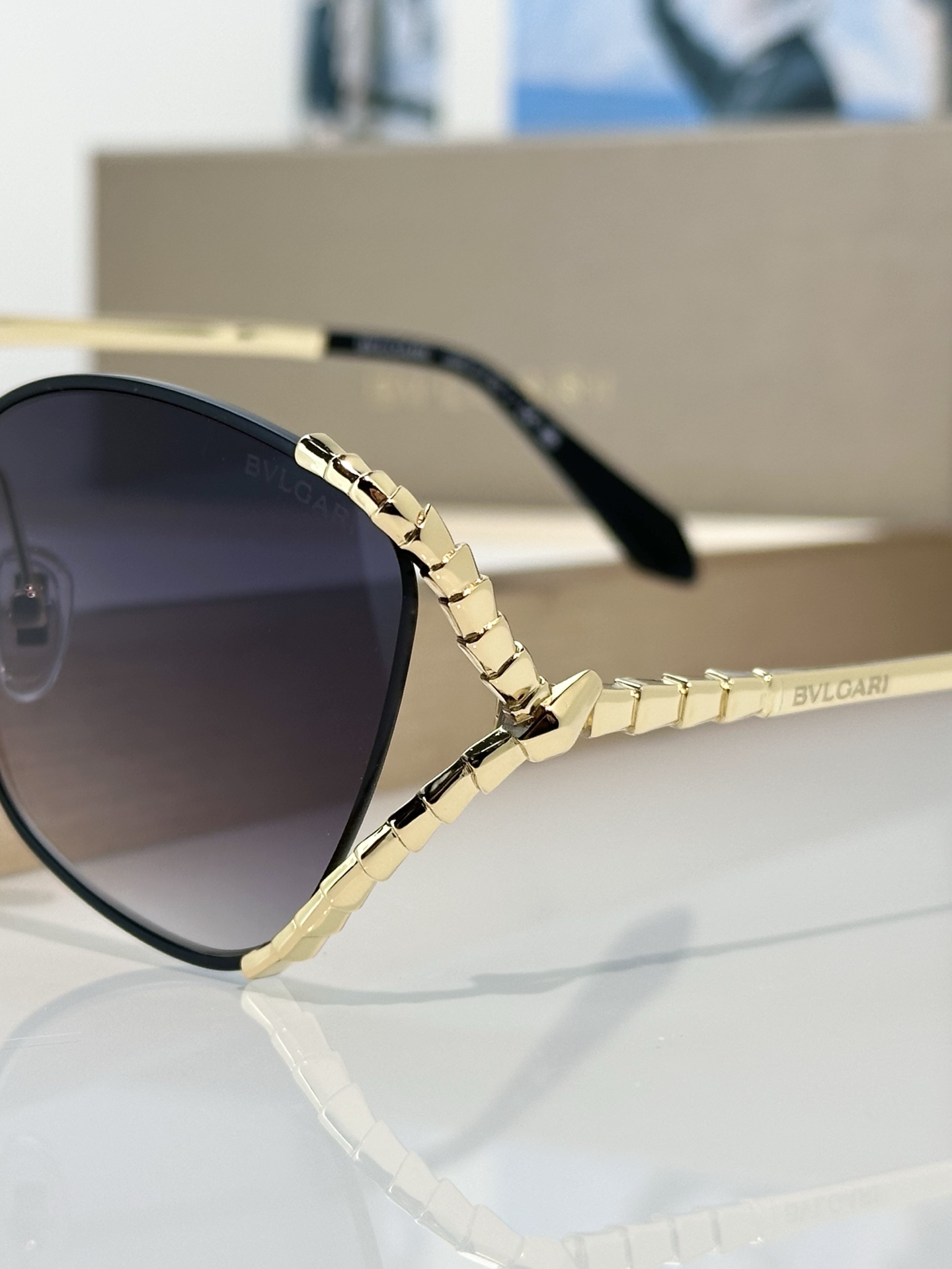 Bvlgari Sunglasses BV40081U