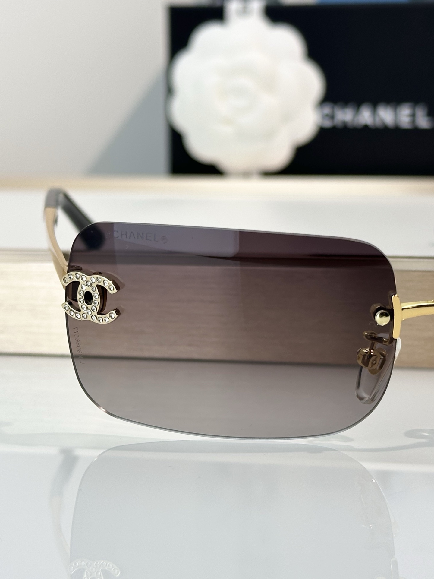 Chanel Sunglasses CH4218