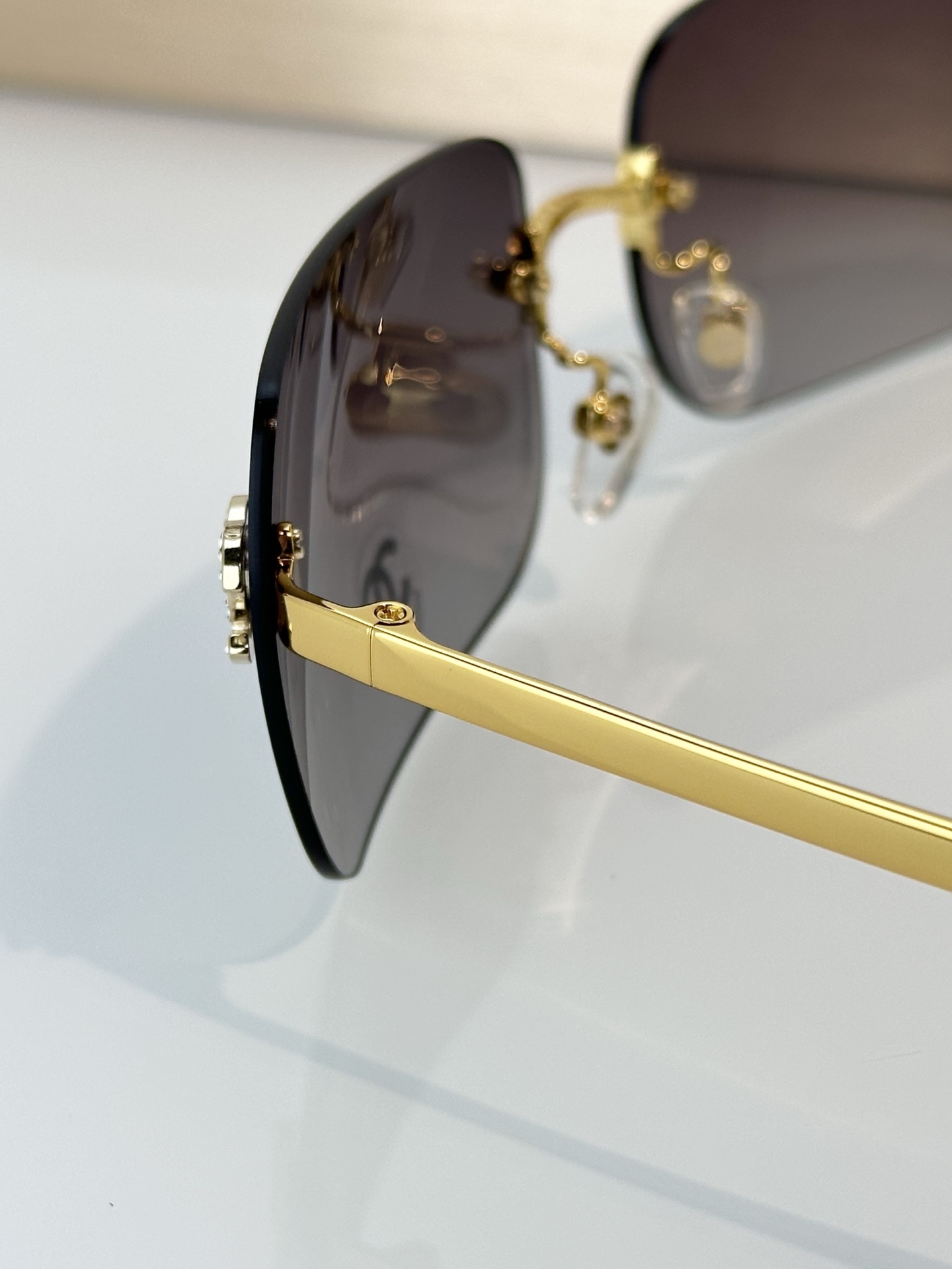 Chanel Sunglasses CH4218