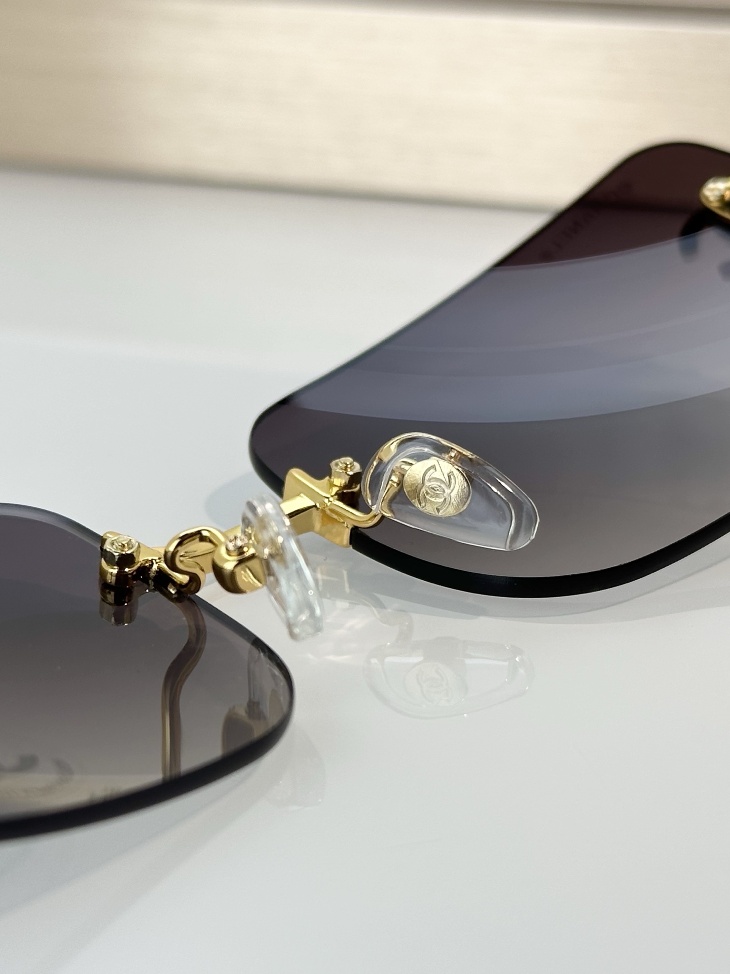 Chanel Sunglasses CH4218