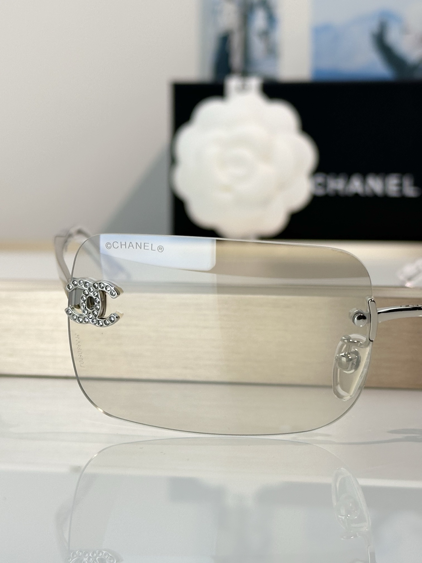 Chanel Sunglasses CH4218