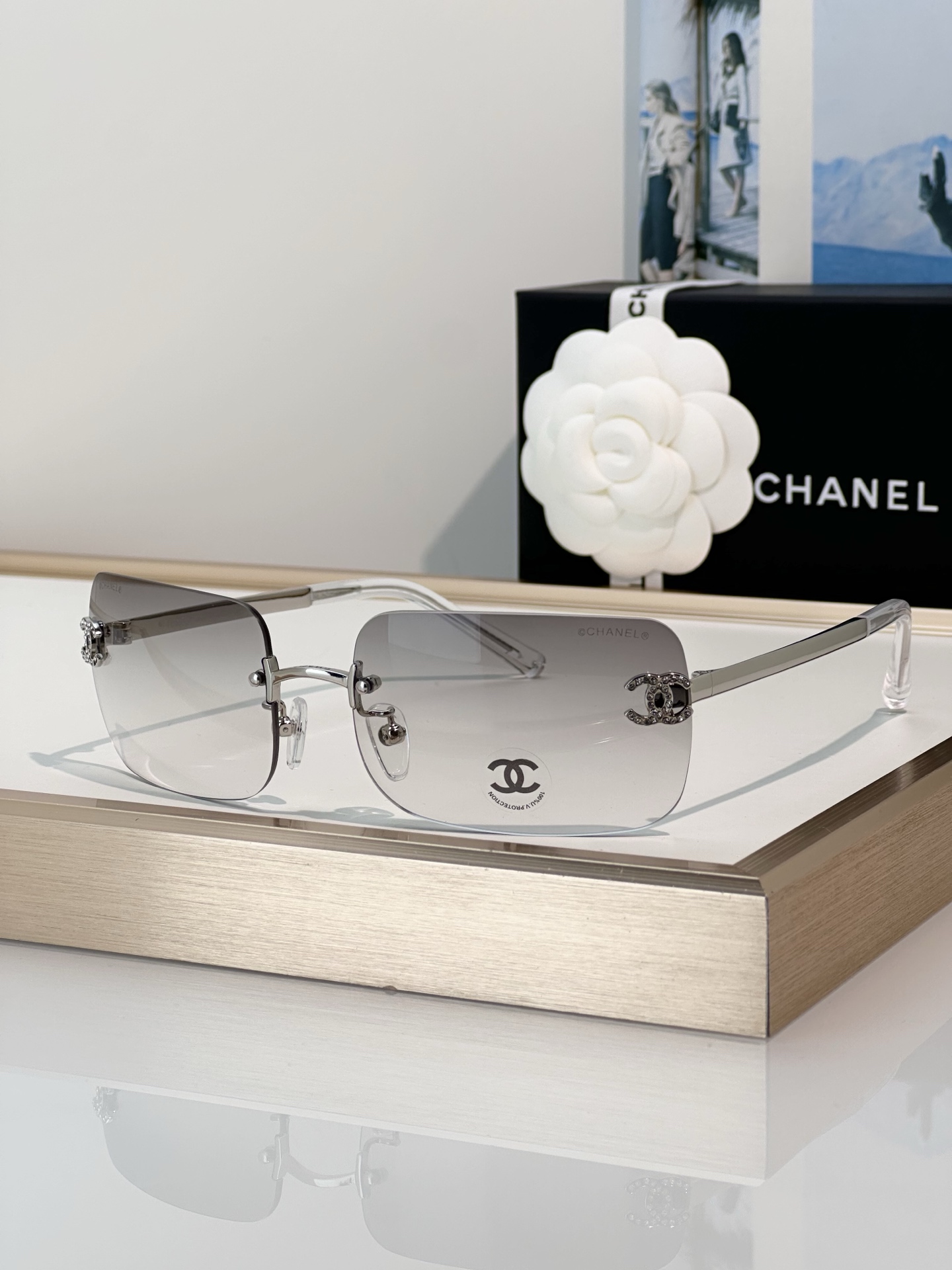Chanel Sunglasses CH4218