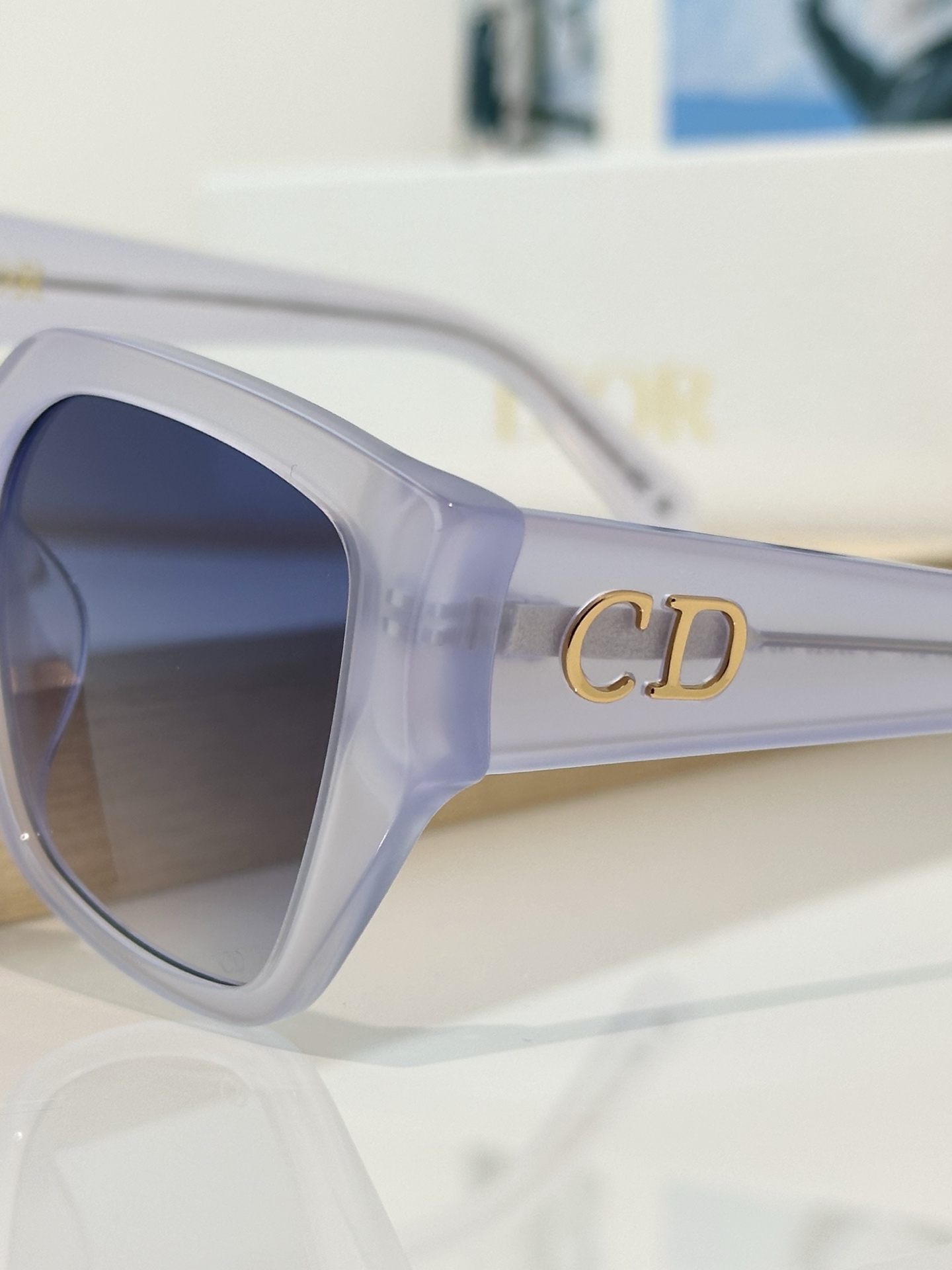 Designer Sunglasses Glow