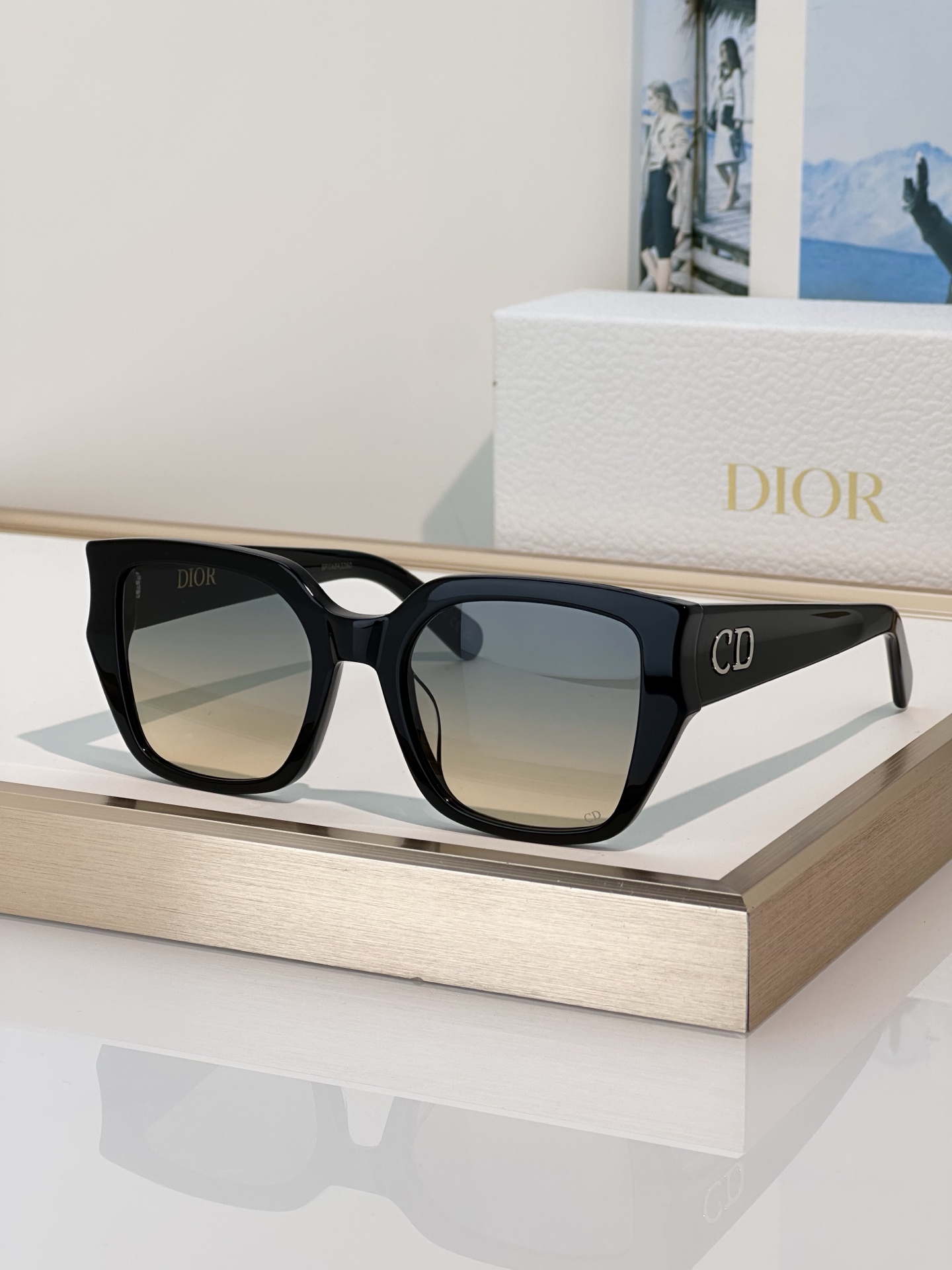 Designer Sunglasses Glow