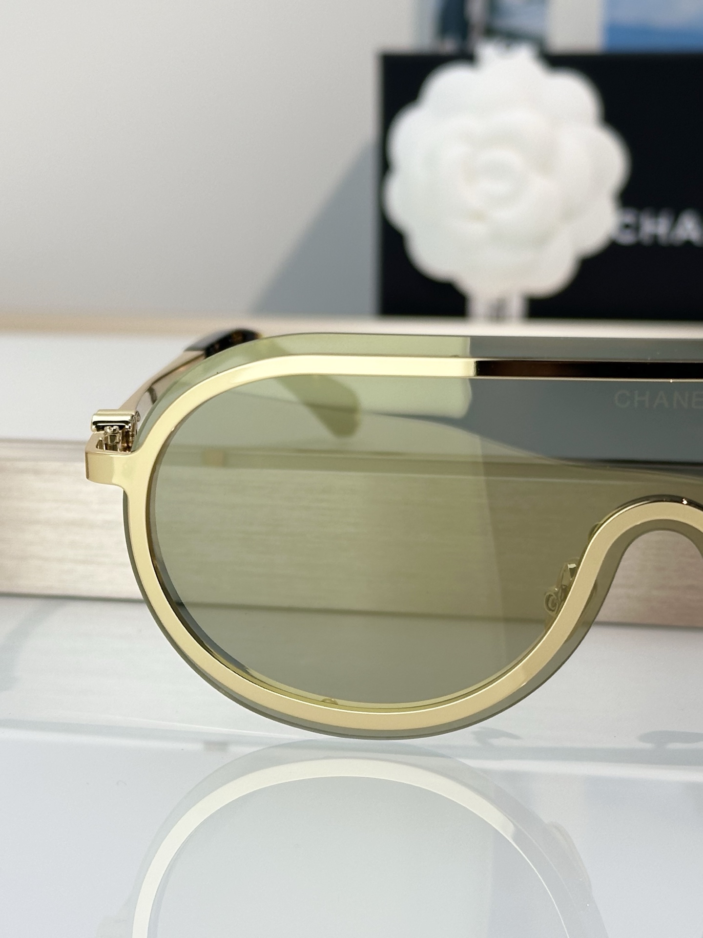 Chanel Sunglasses CH9583