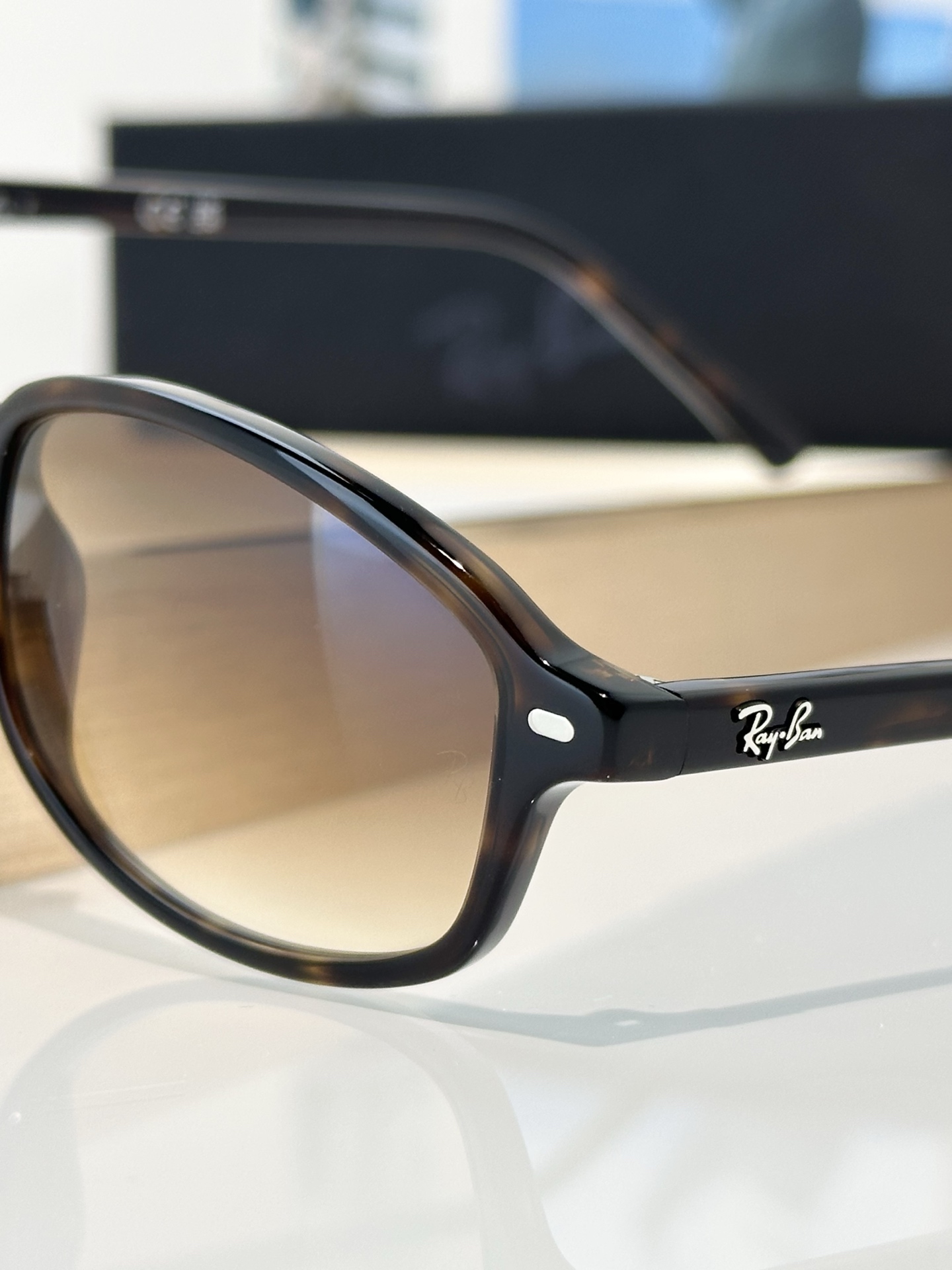 Designer Sunglasses RB2232