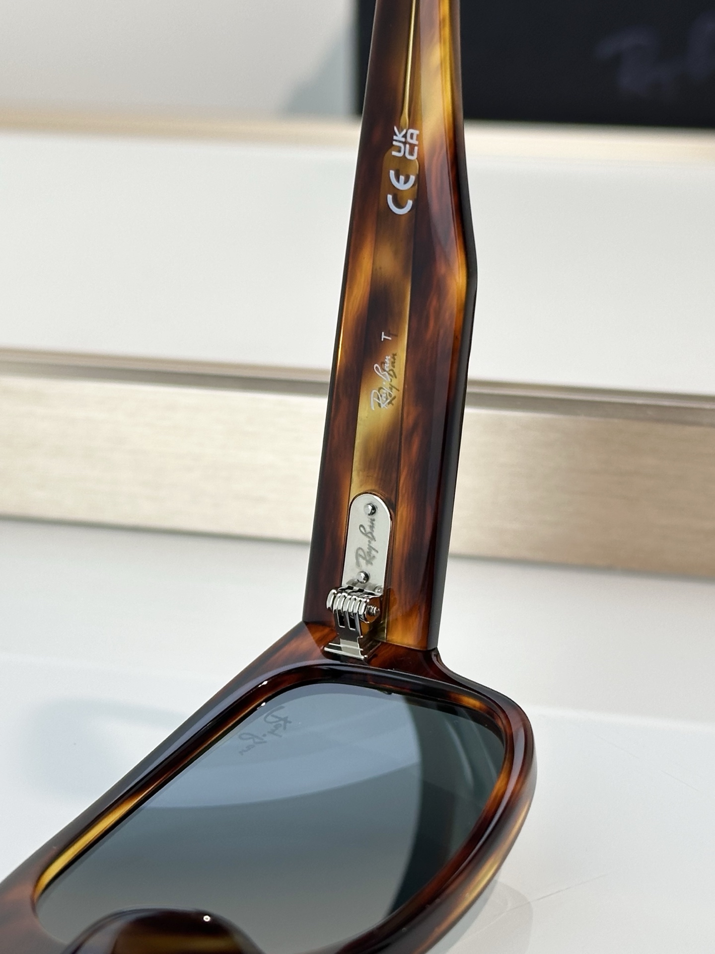 Designer Sunglasses RB2227F