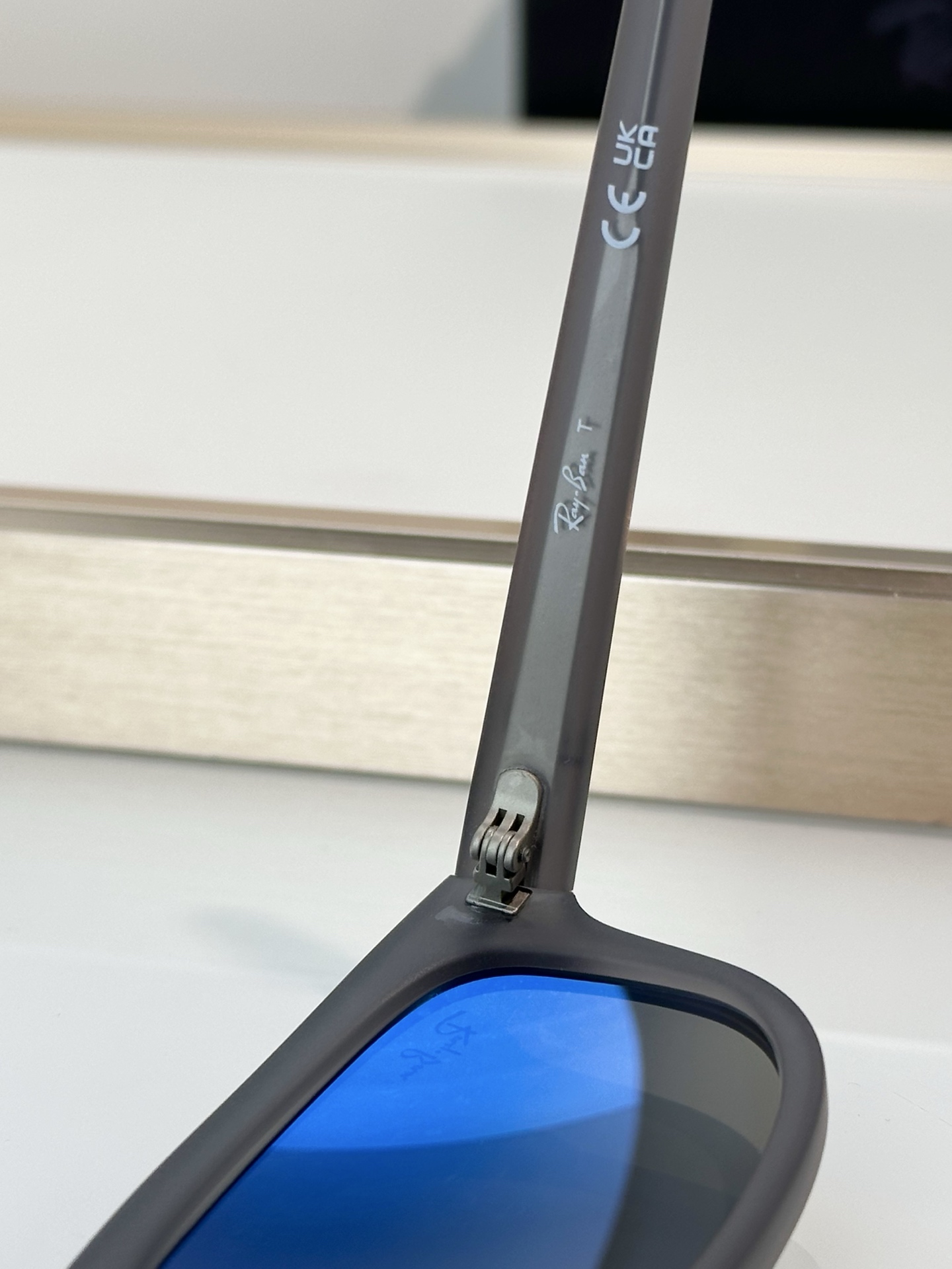 Designer Sunglasses RB2224F