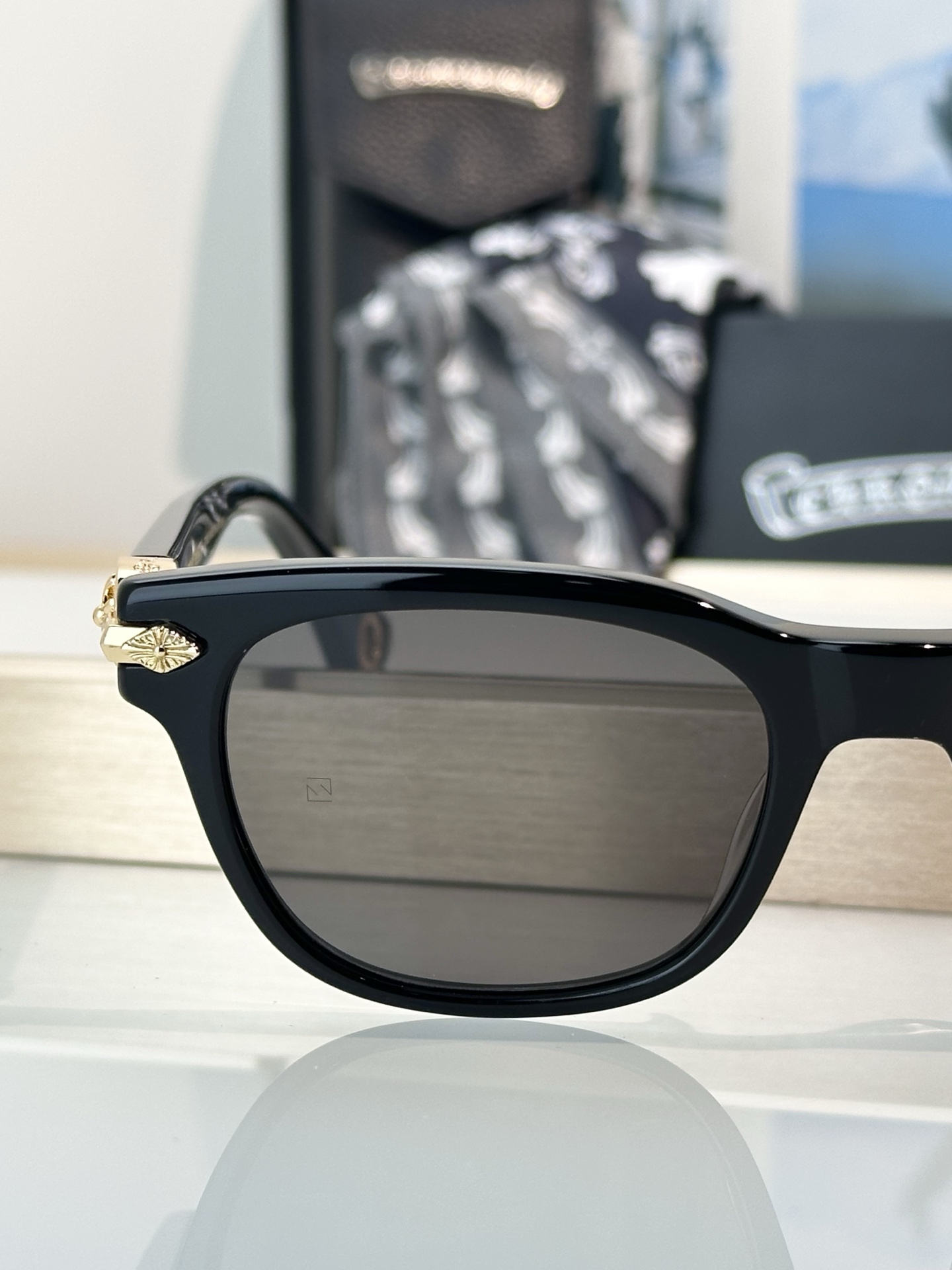 Designer Sunglasses WELL