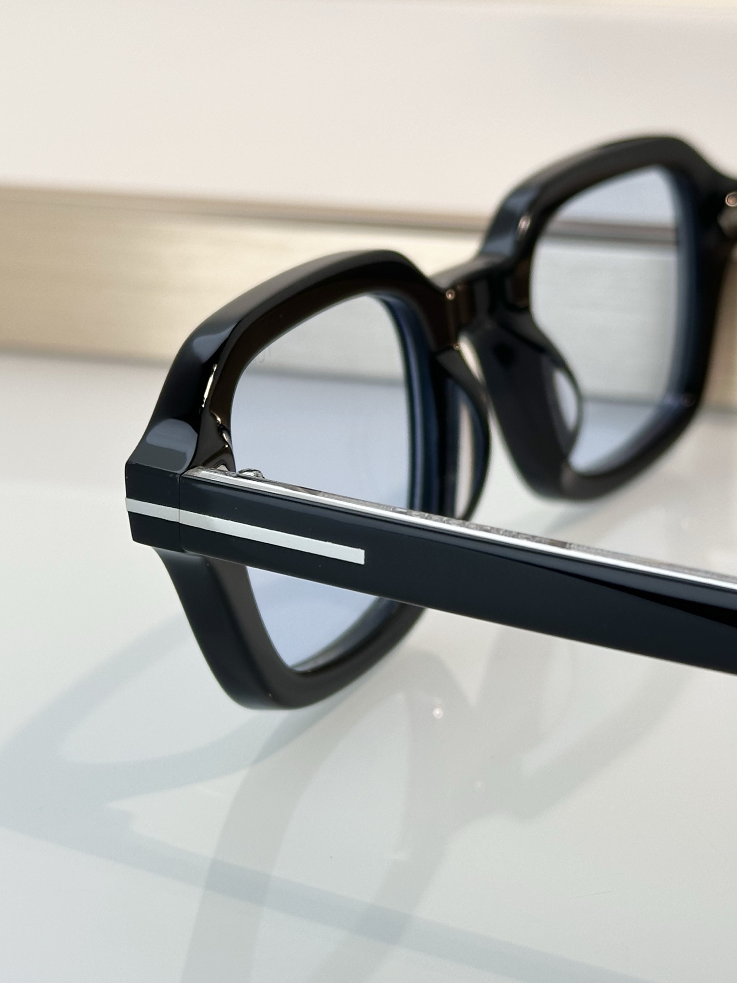 Tom Ford Sunglasses TI21