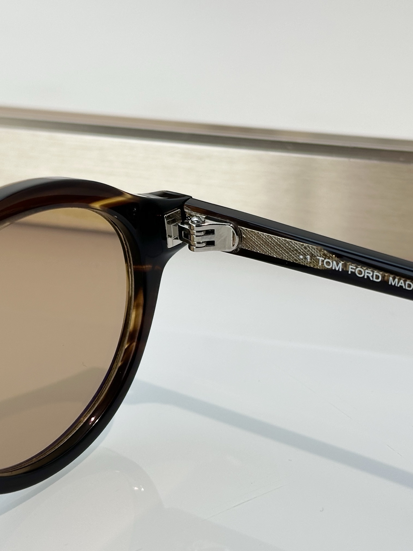 Designer Sunglasses FT1332