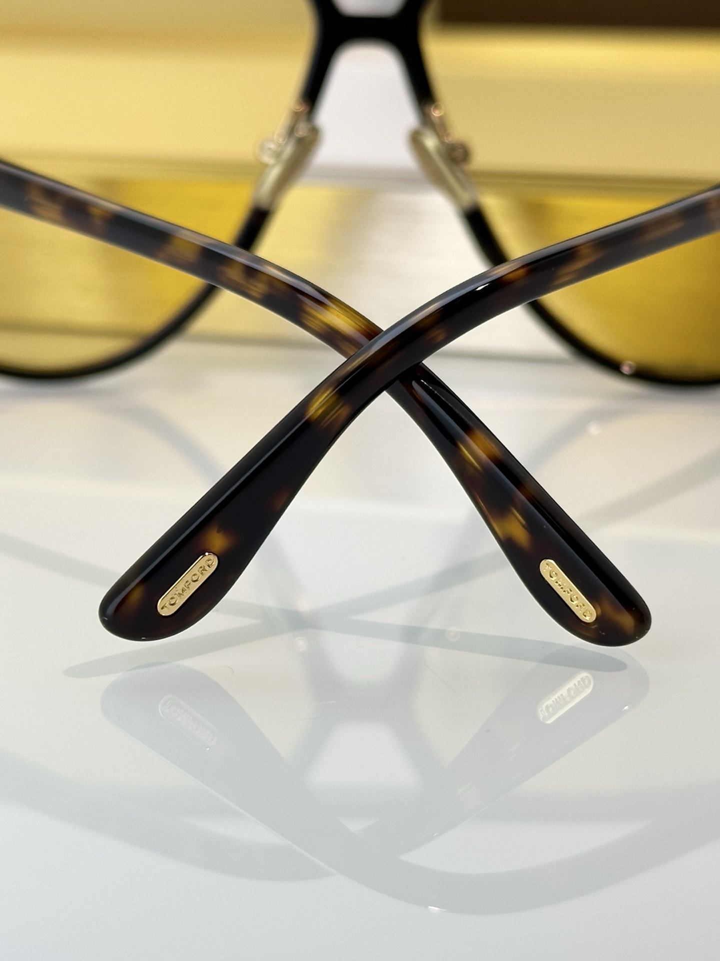 Designer Sunglasses FT1061
