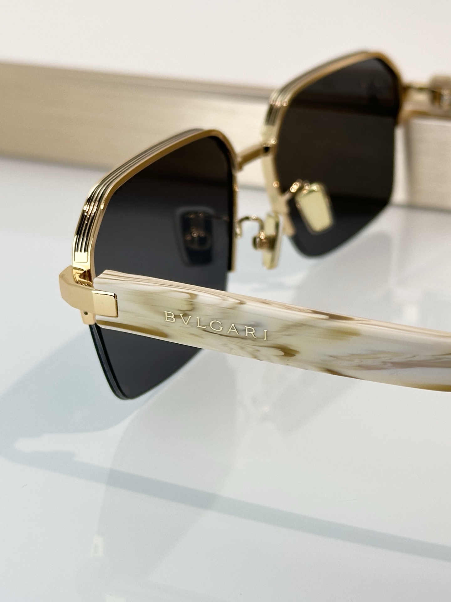 Bvlgari Sunglasses BV40089U