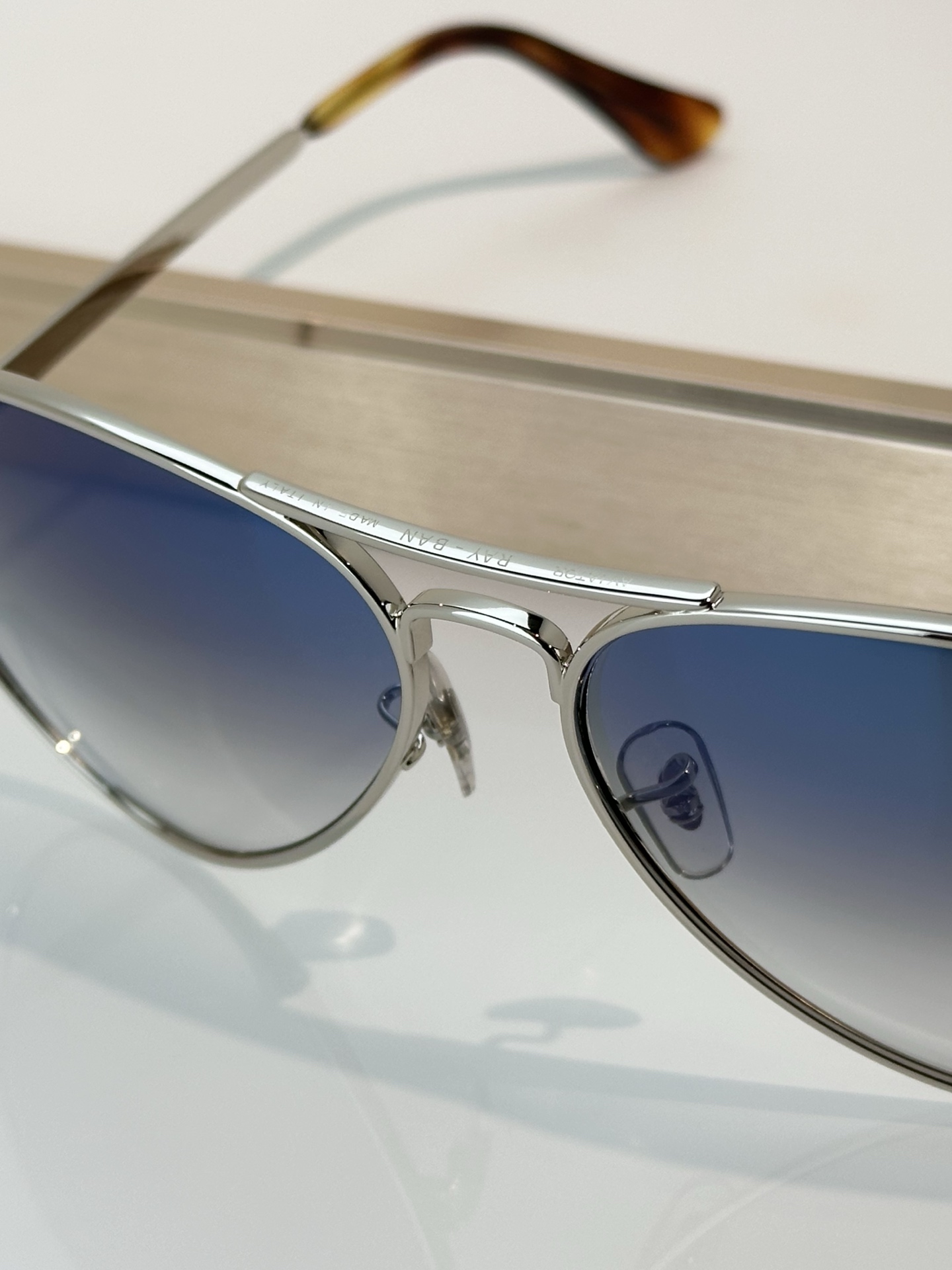 Designer Sunglasses RB3925