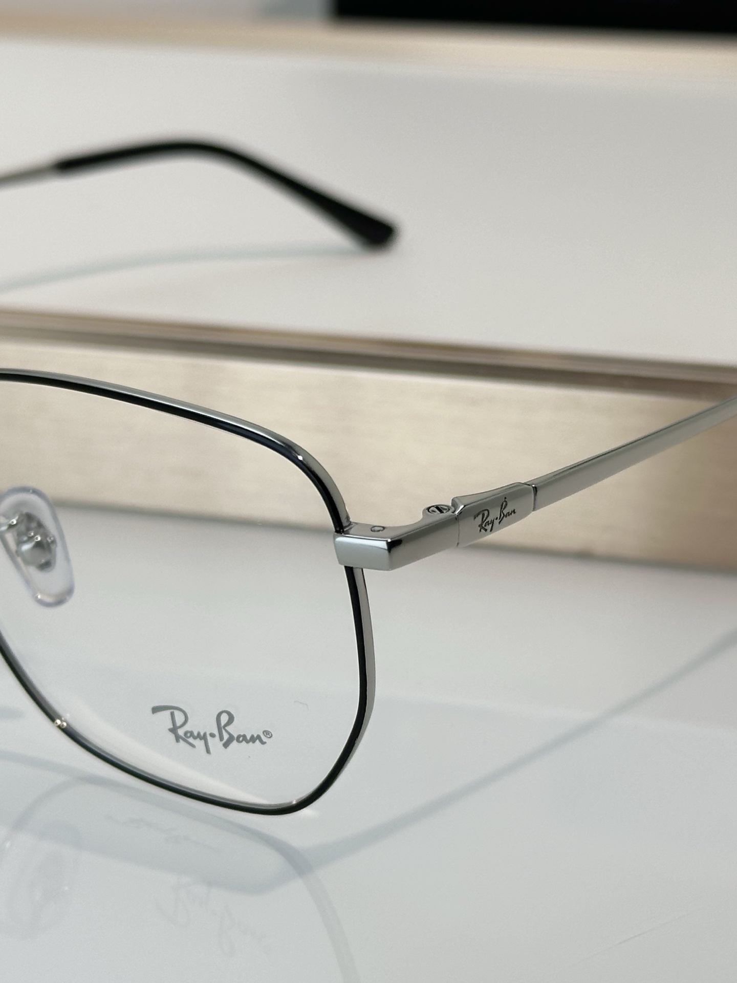 Designer Sunglasses RB8776D