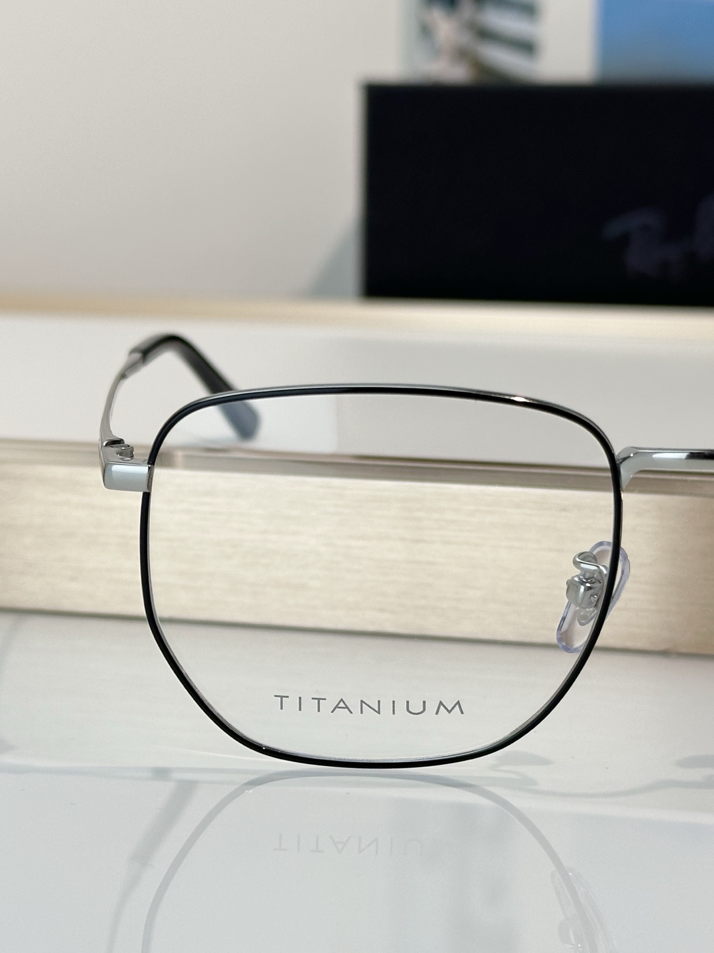 Designer Sunglasses RB8776D