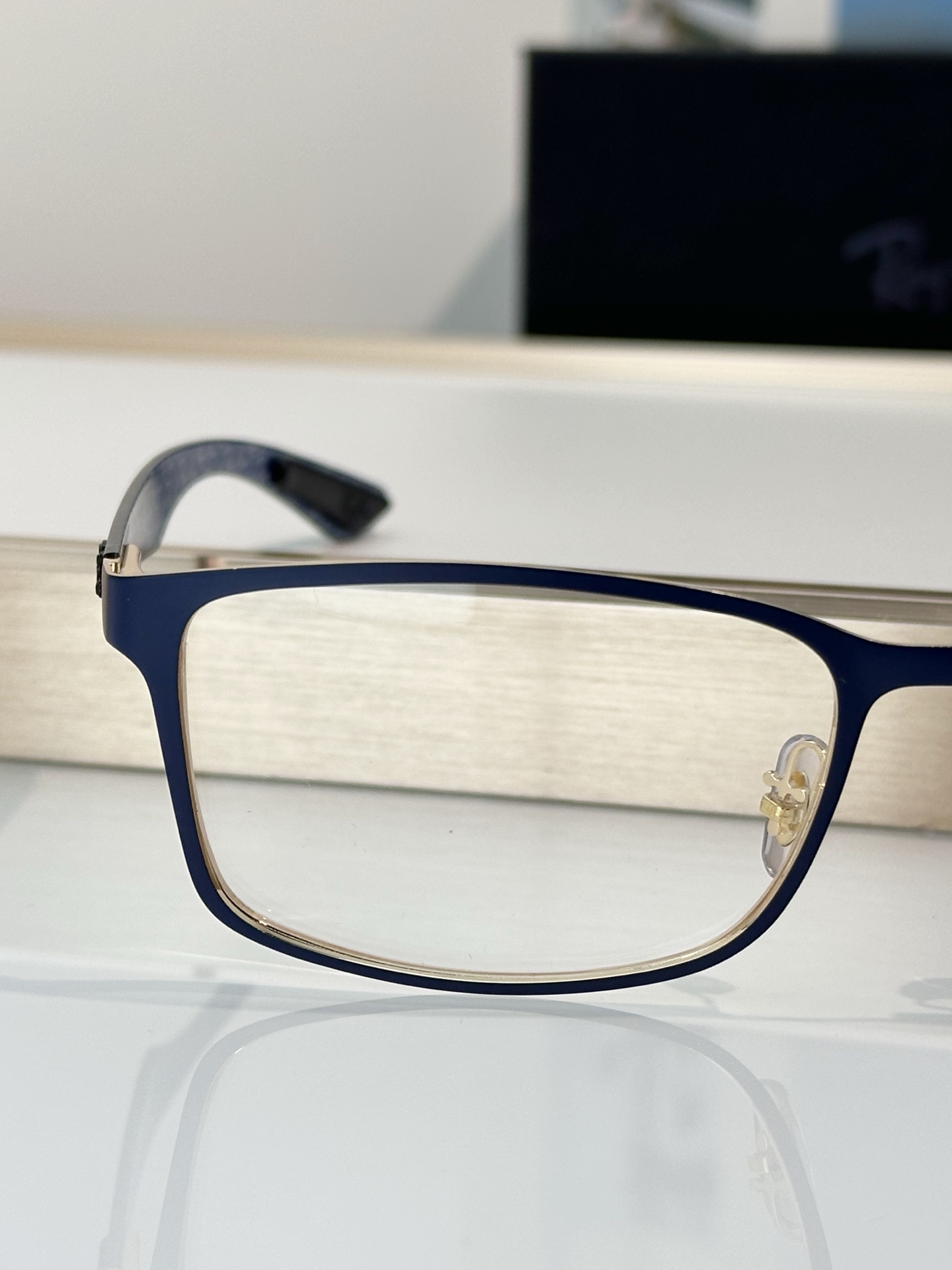 Designer Sunglasses RB8424