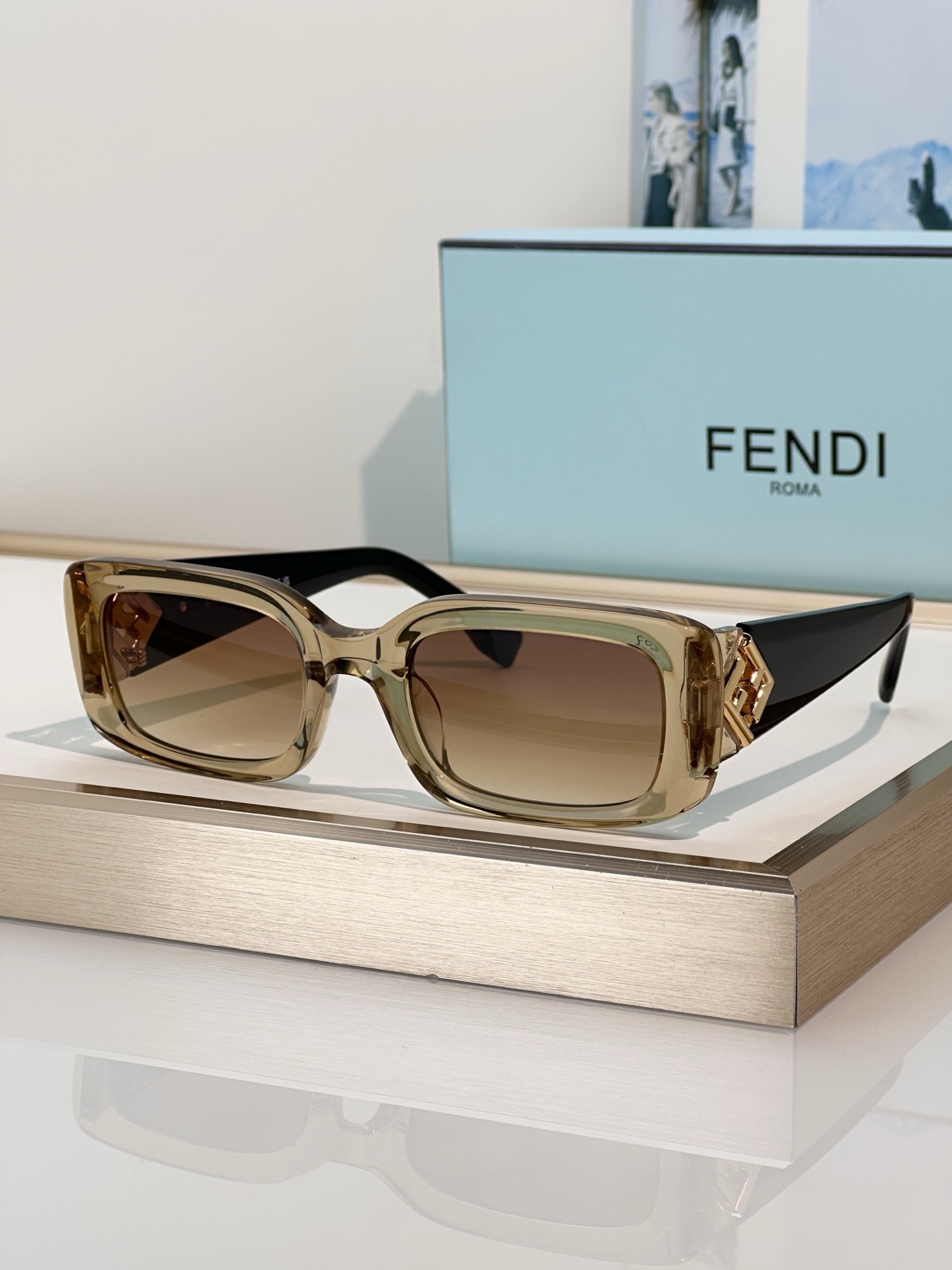 Designer Sunglasses FE40222I