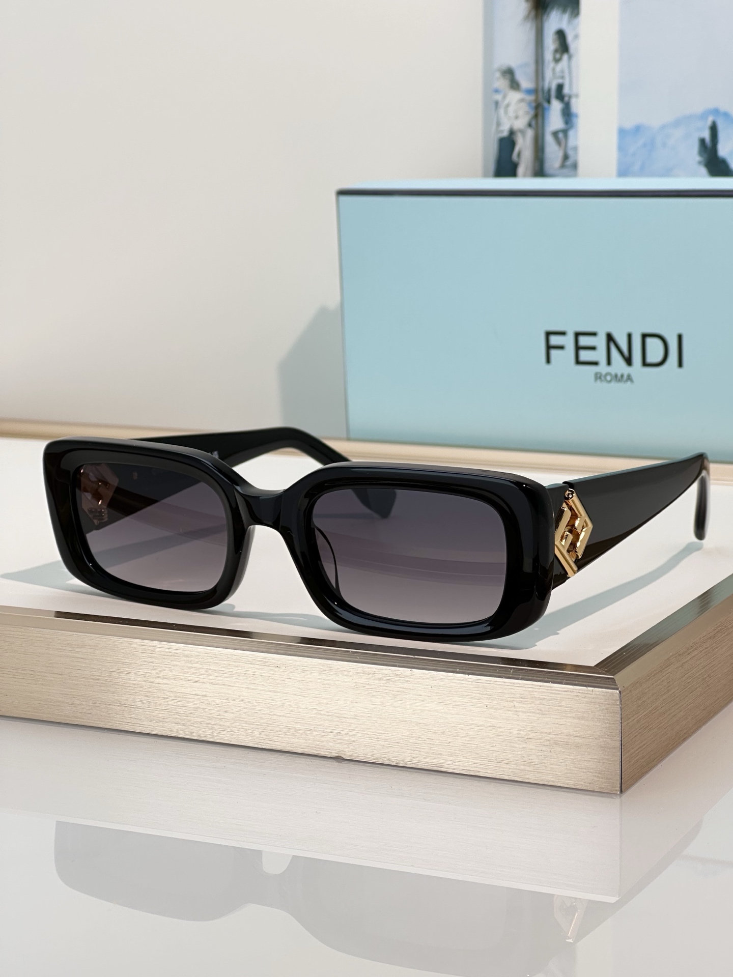 Designer Sunglasses FE40222I