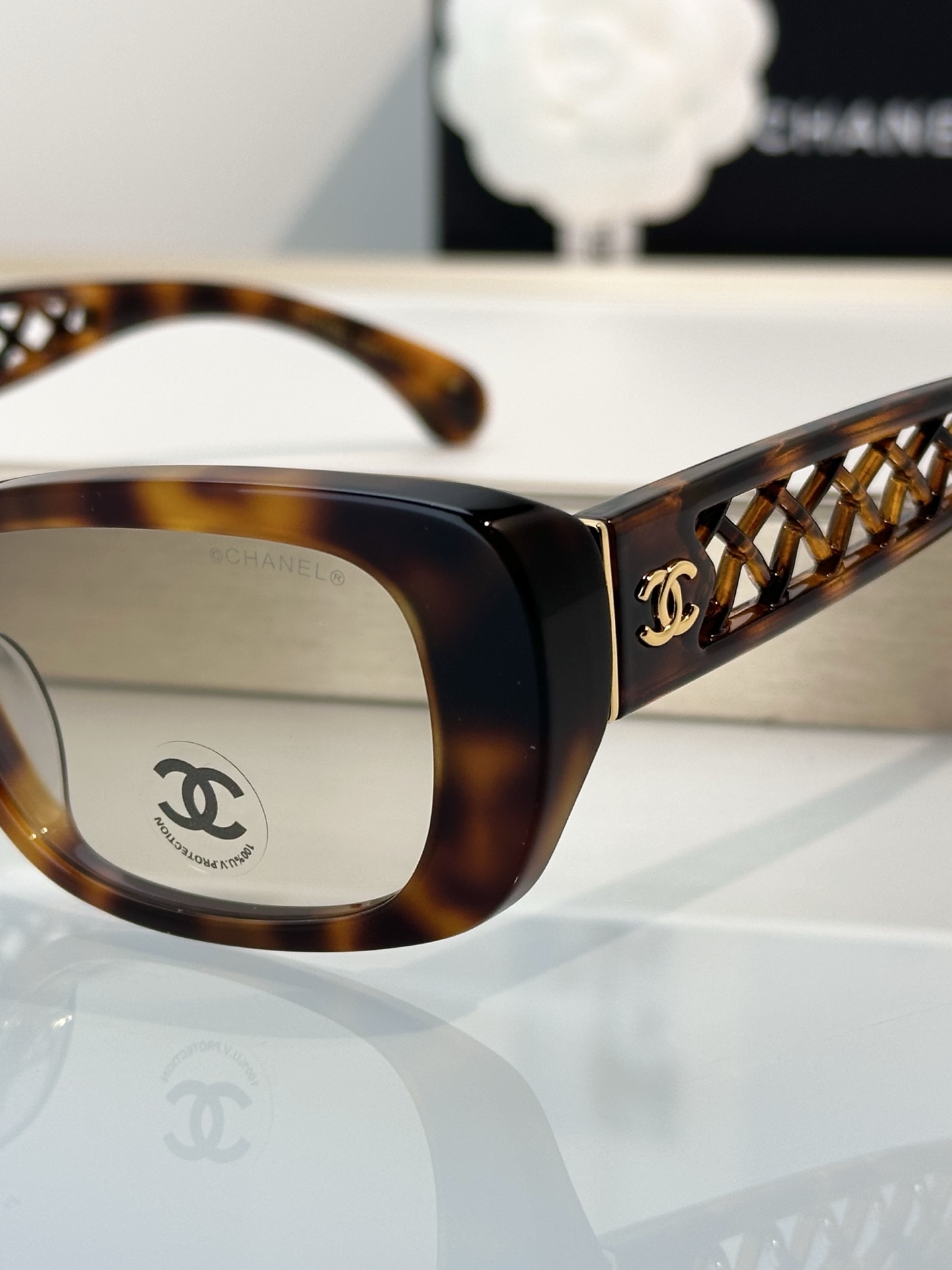 Chanel Sunglasses CH3518