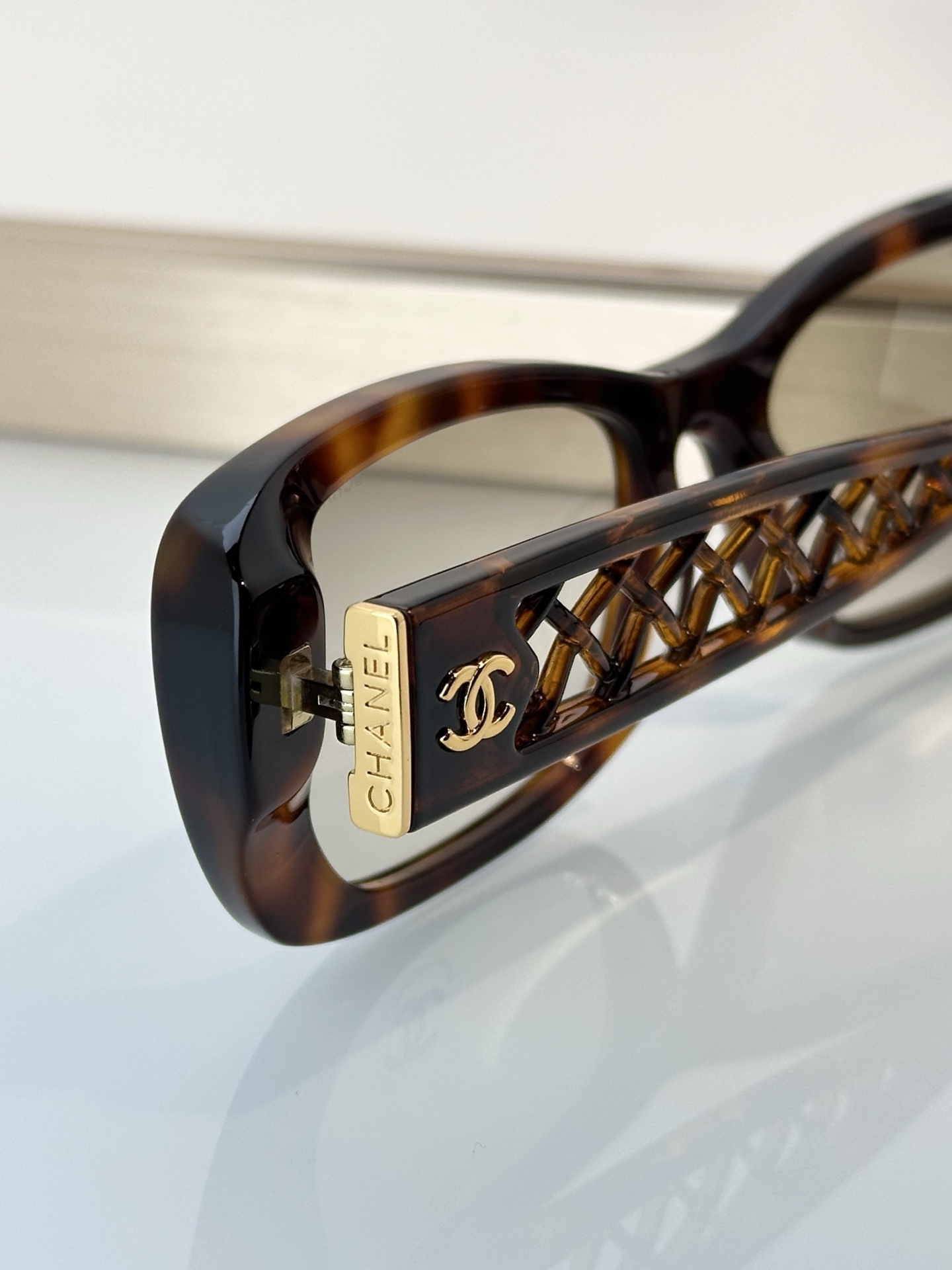 Chanel Sunglasses CH3518