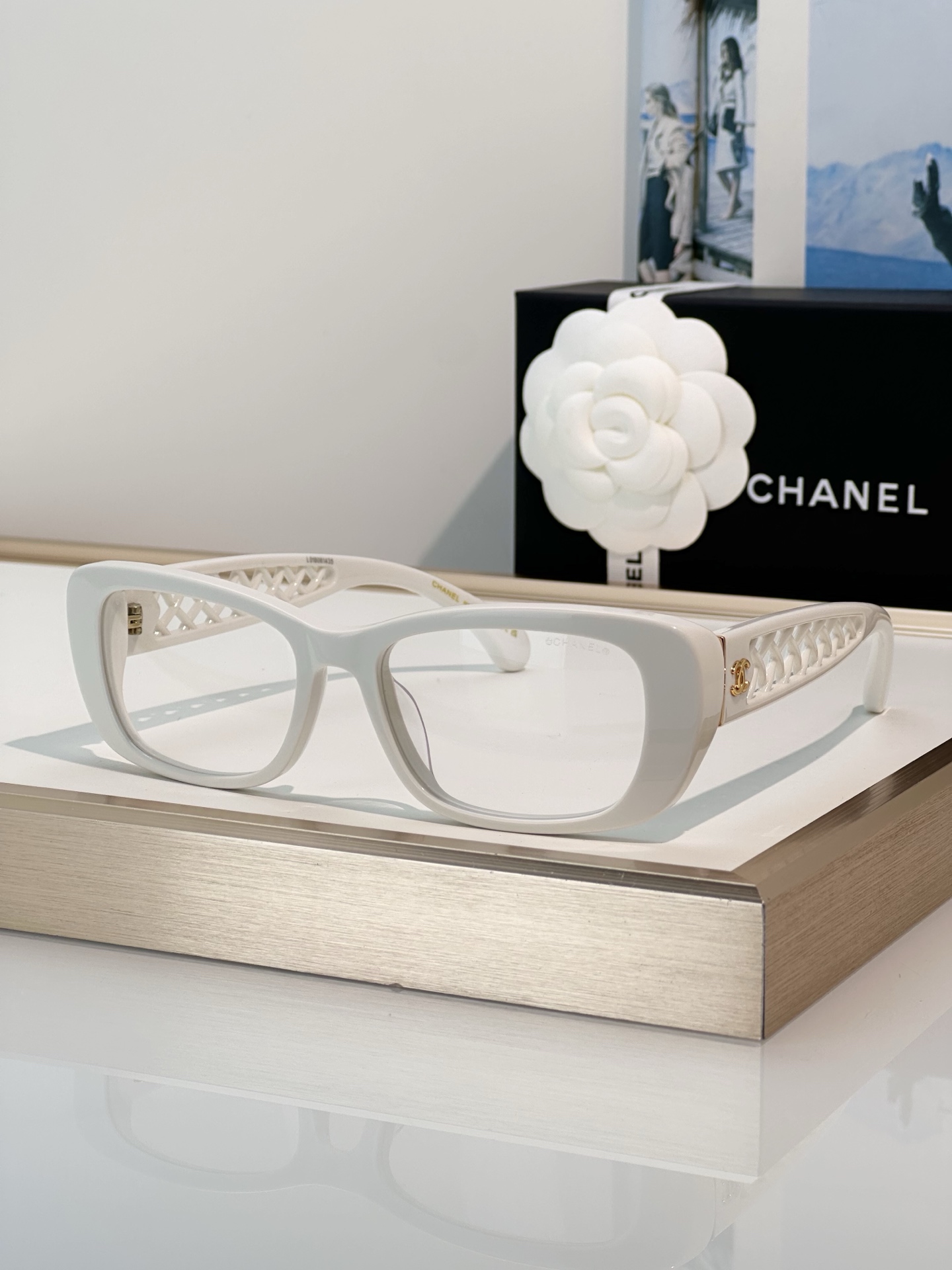 Chanel Sunglasses CH3518