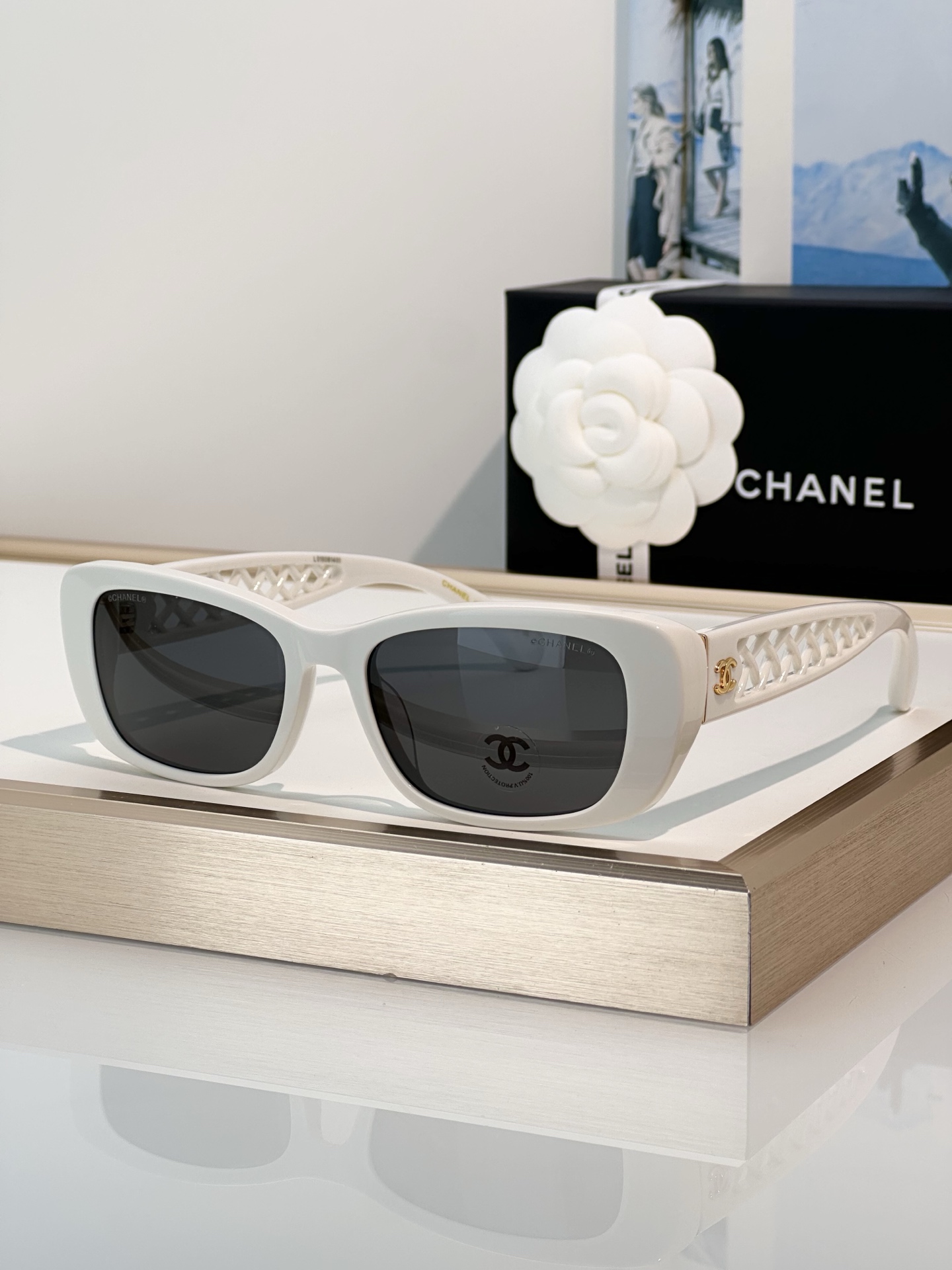 Chanel Sunglasses CH3518