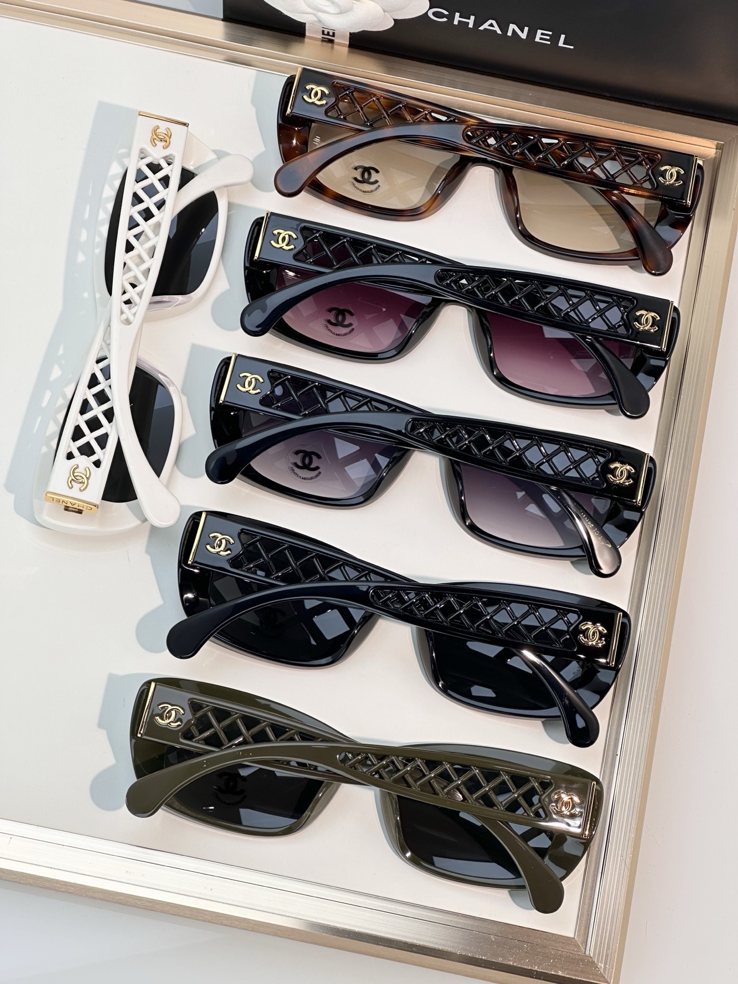Chanel Sunglasses CH3518