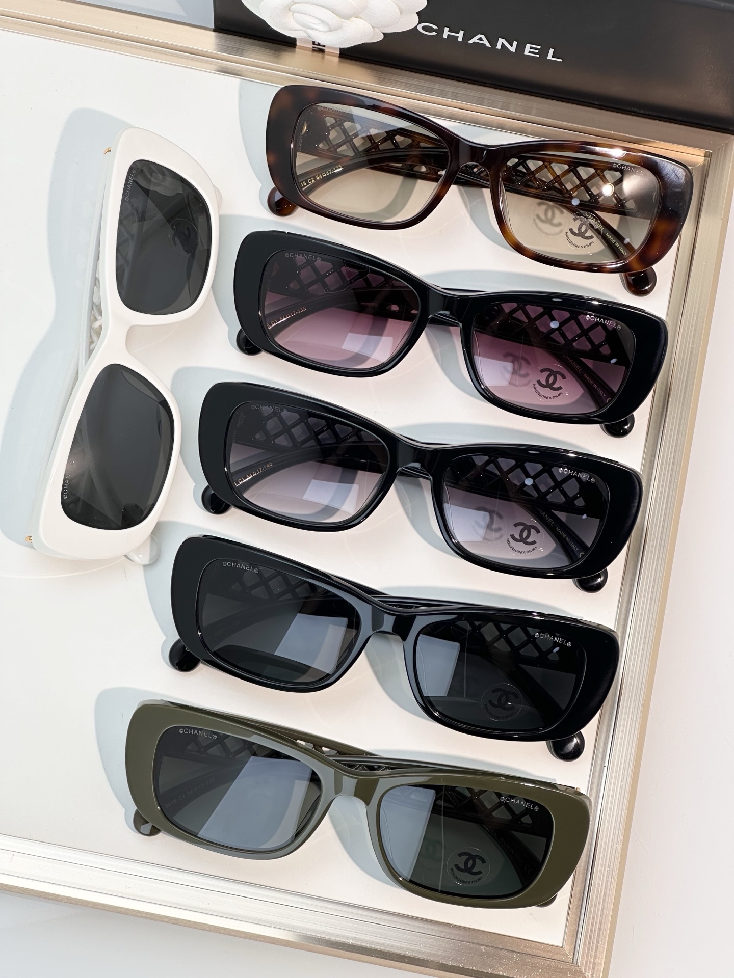 Chanel Sunglasses CH3518