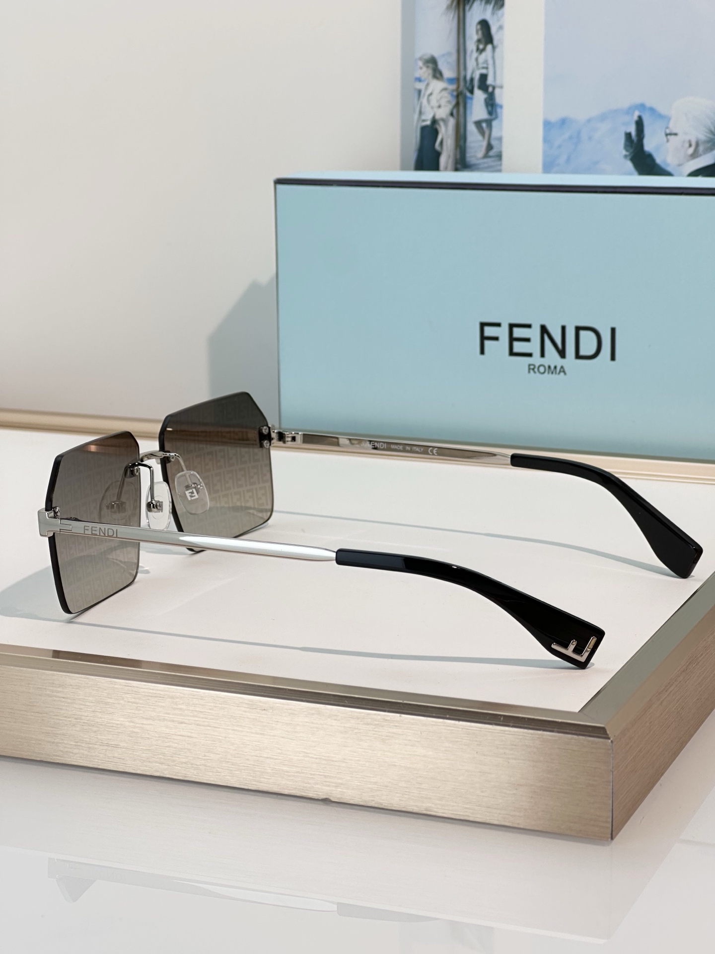 Designer Sunglasses FE40043U