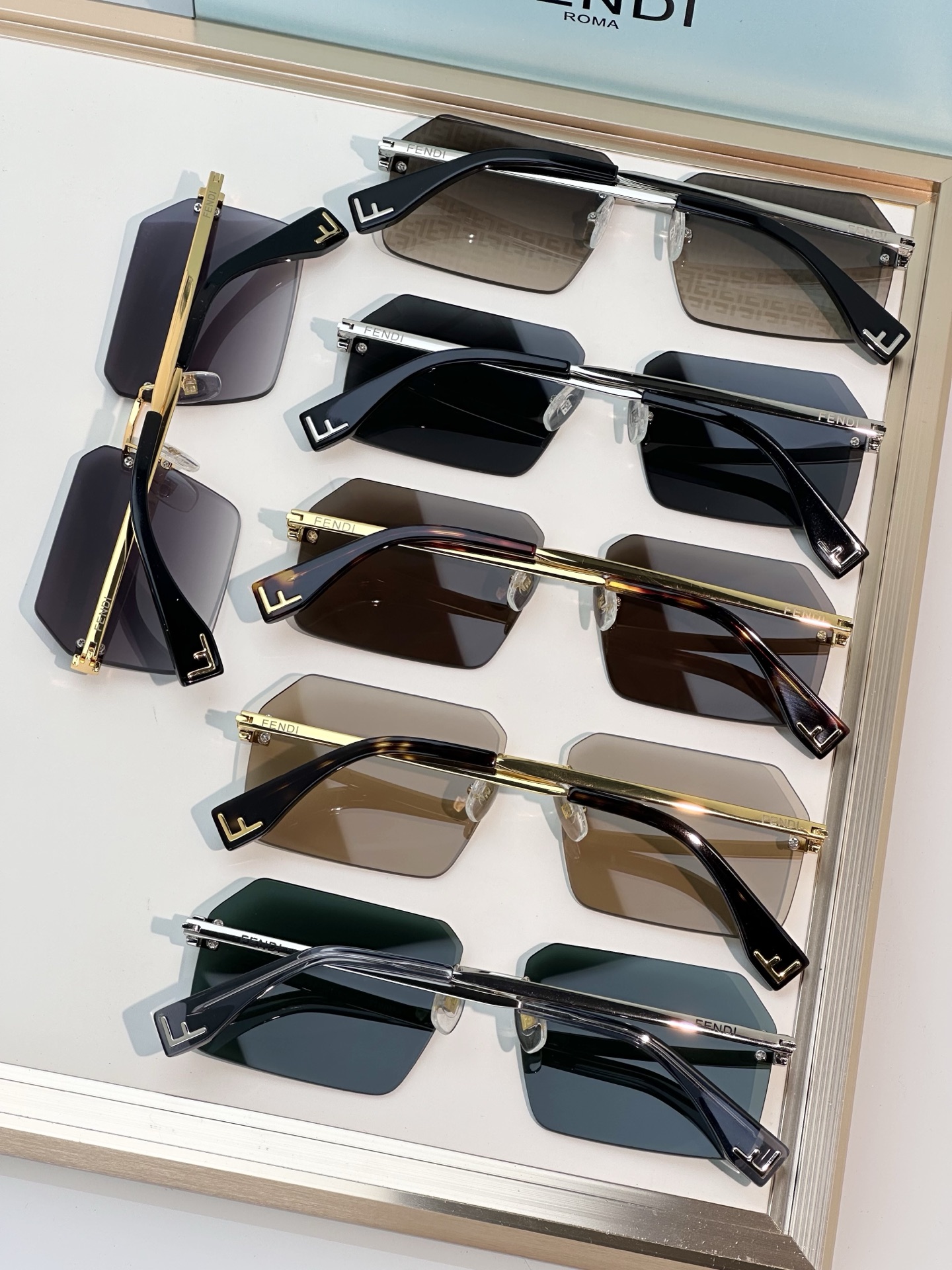 Designer Sunglasses FE40043U