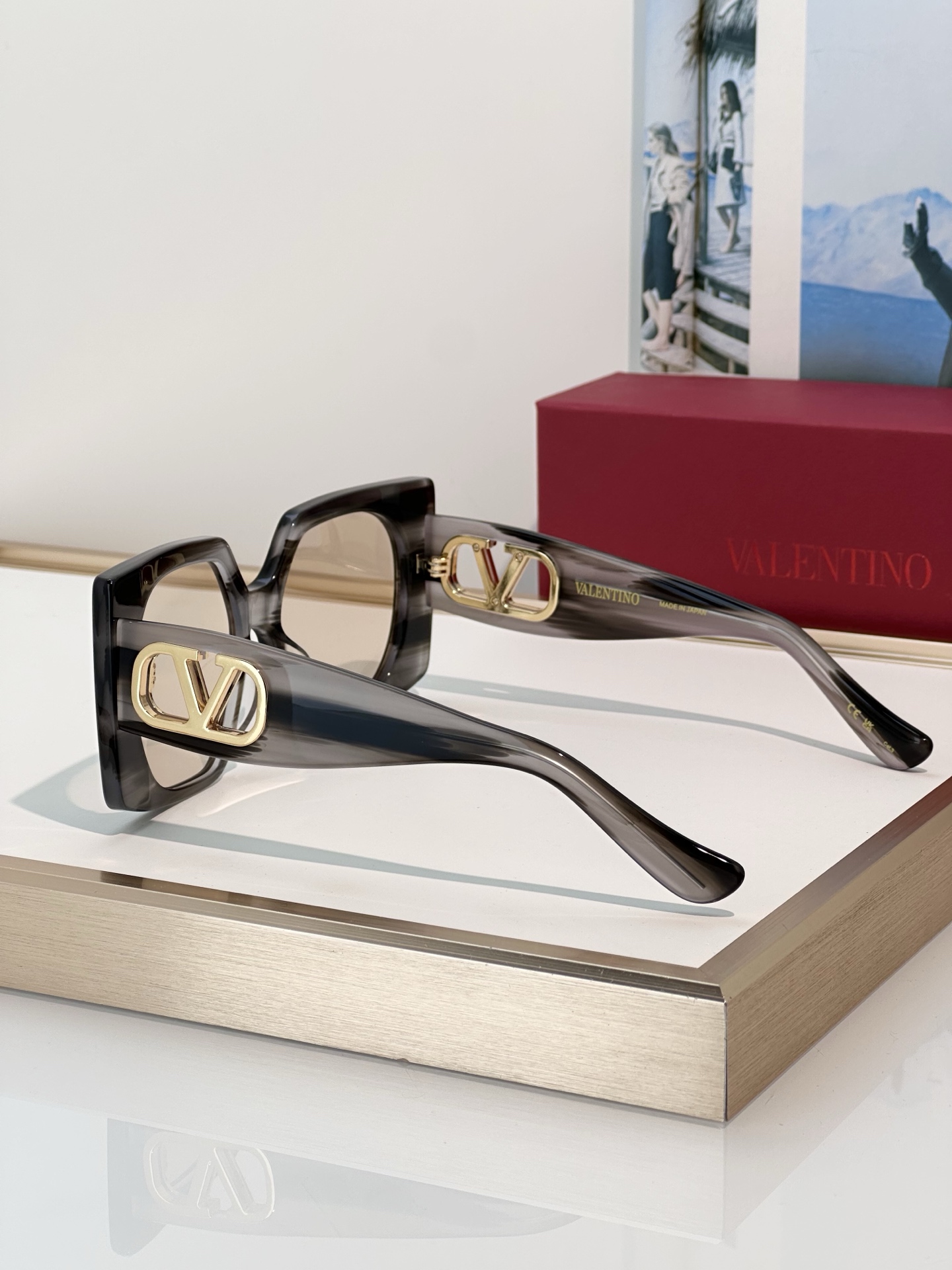 Designer Sunglasses VG0002S