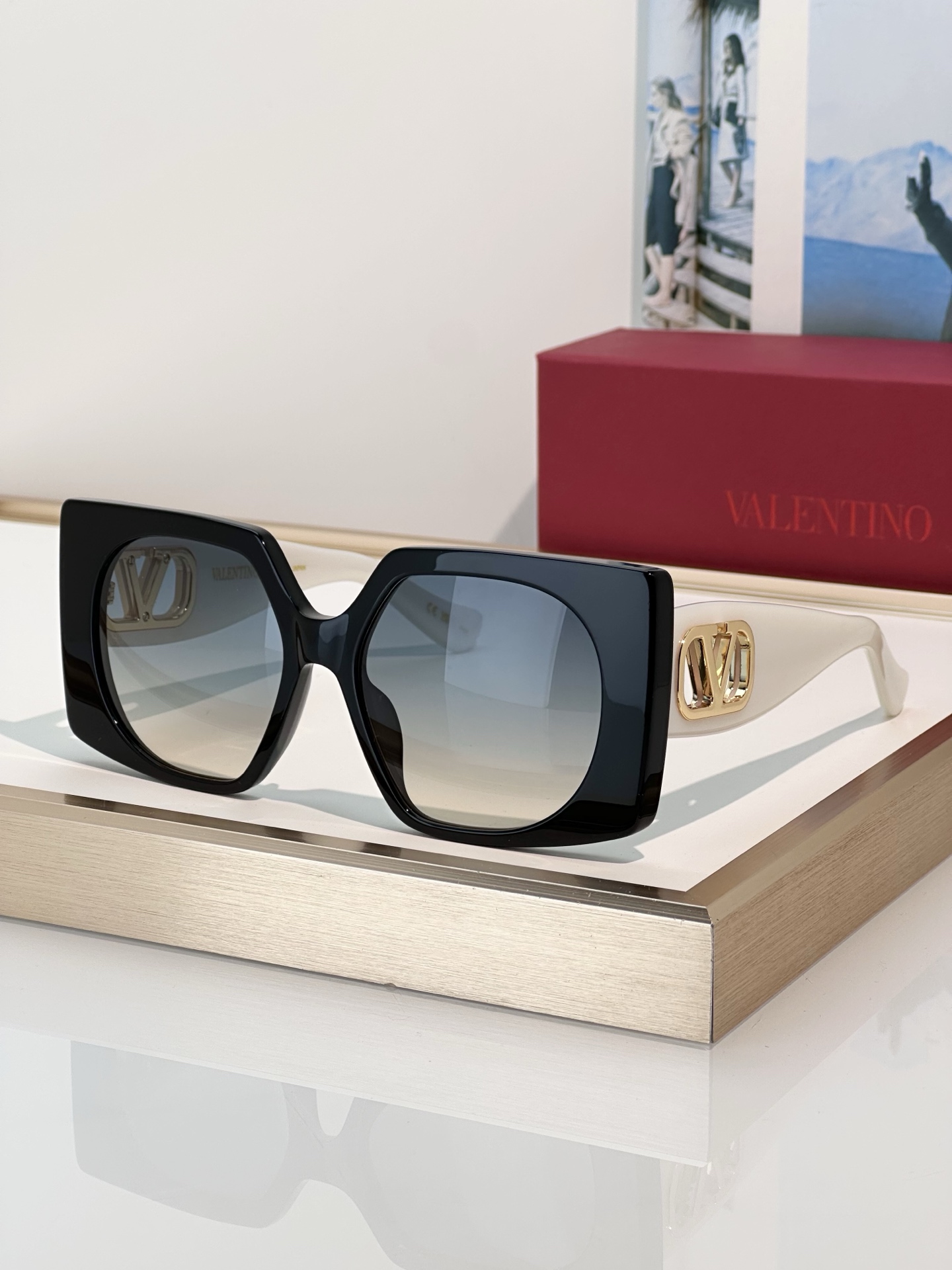 Designer Sunglasses VG0002S