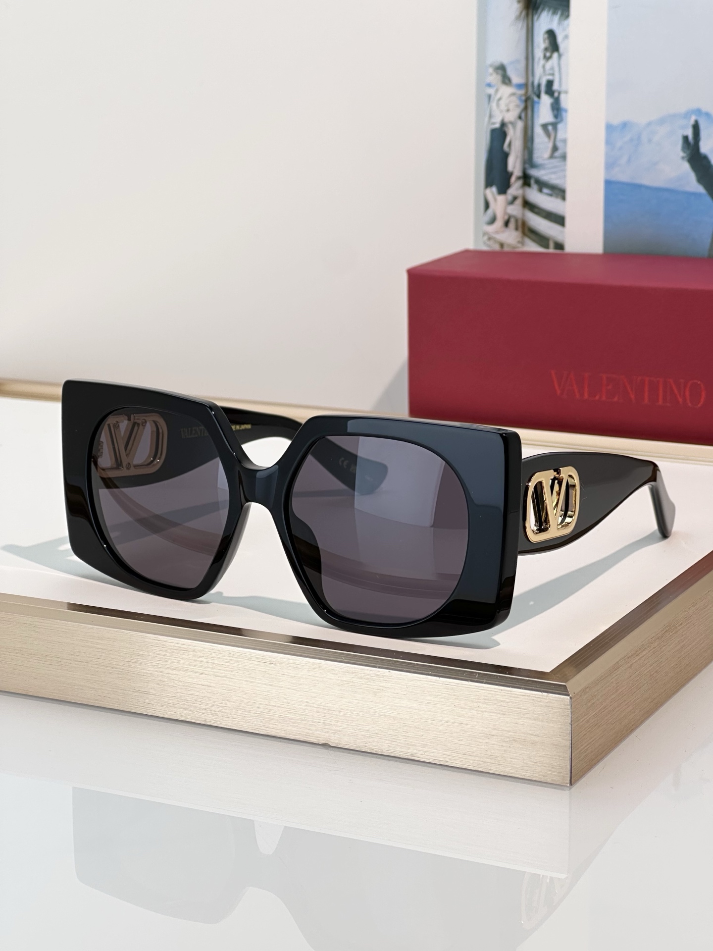 Designer Sunglasses VG0002S