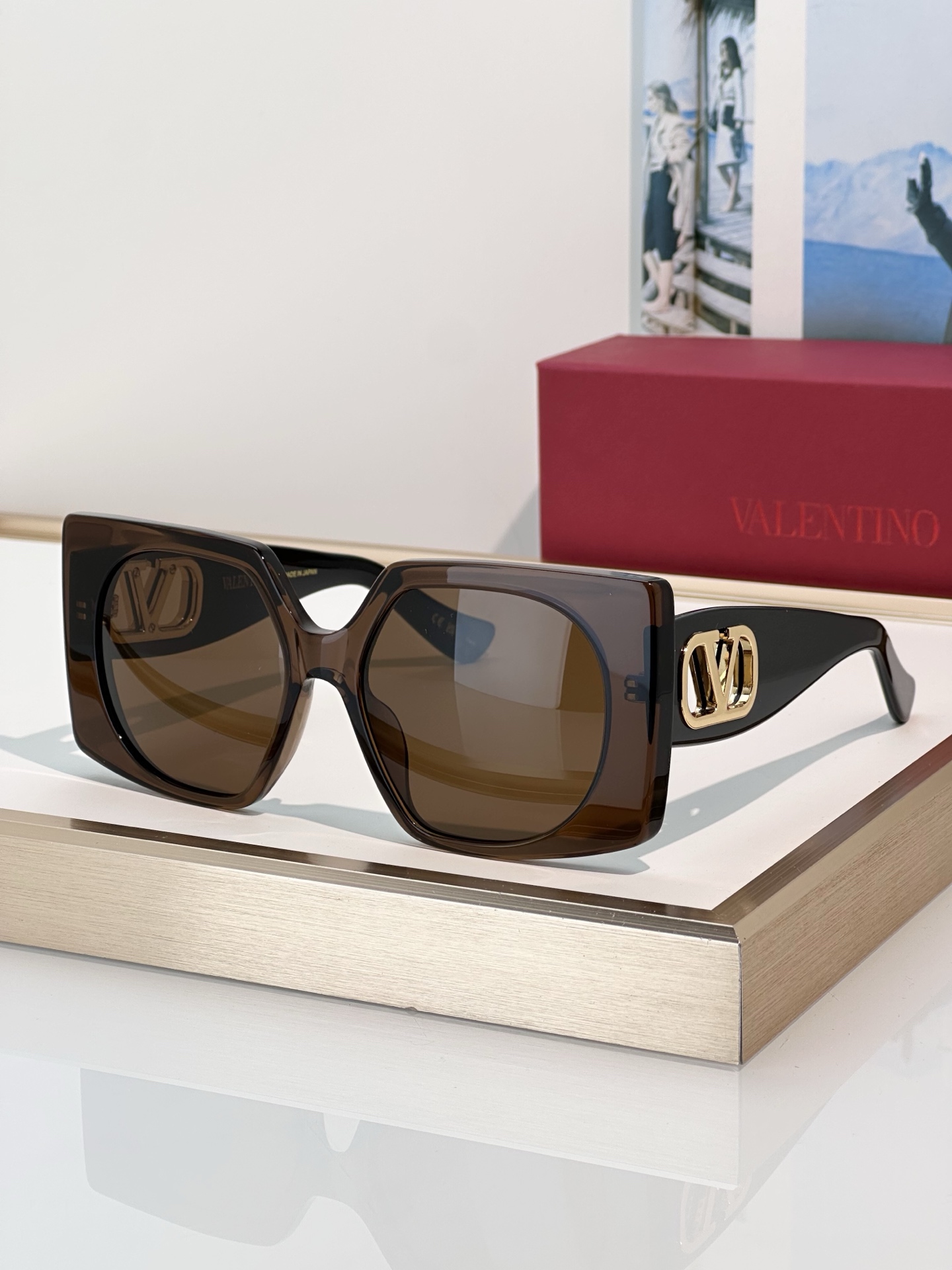 Designer Sunglasses VG0002S