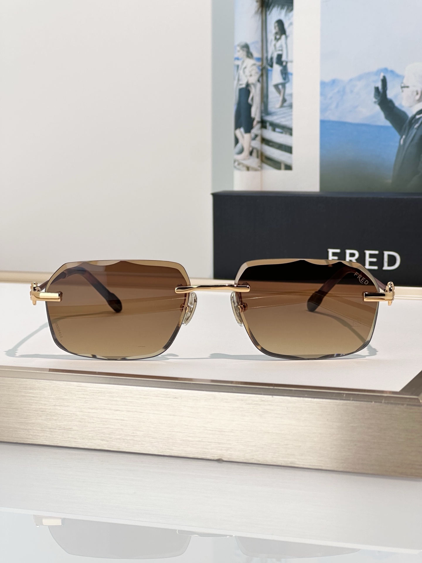 Designer Sunglasses FG75120U