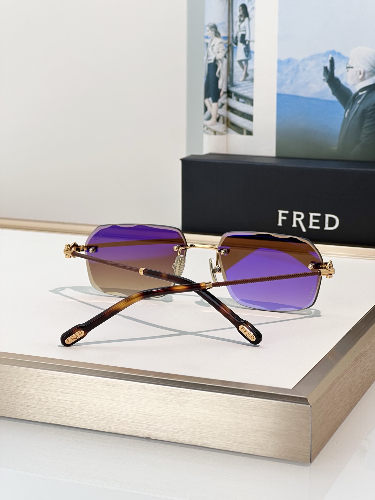 Designer Sunglasses FG75120U