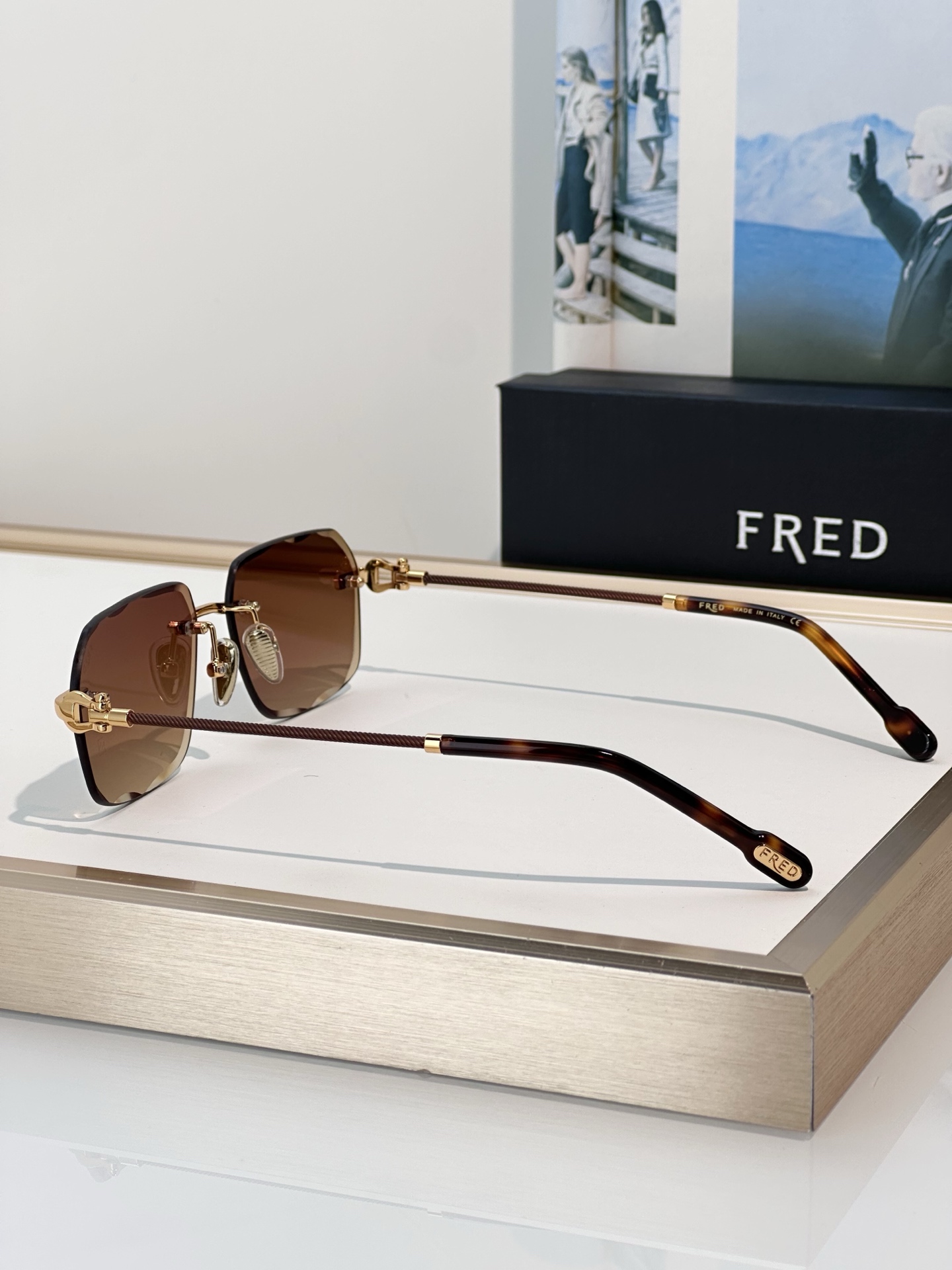Designer Sunglasses FG75120U